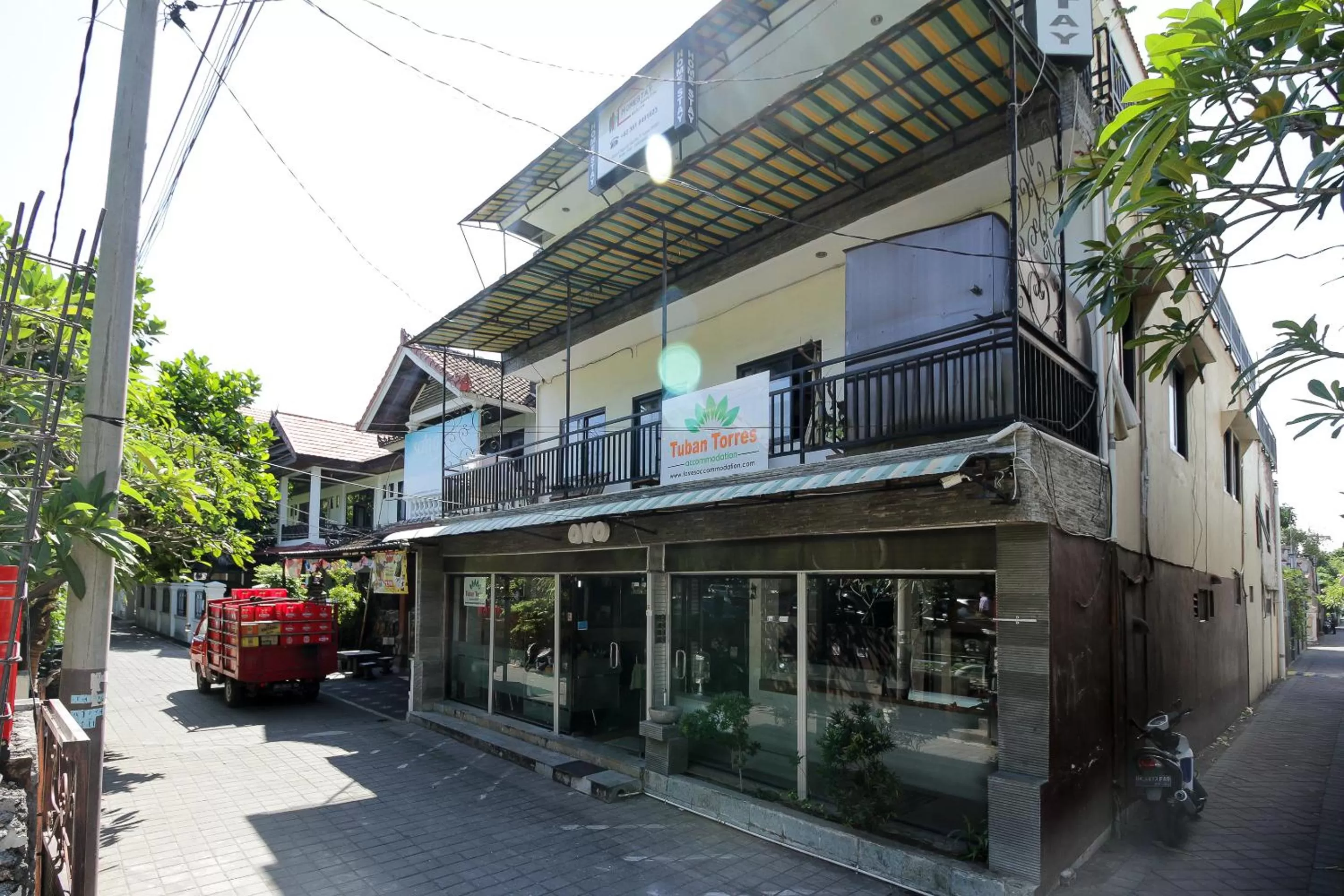 Facade/entrance, Property Building in OYO 734 Tuban Torres Accomodation