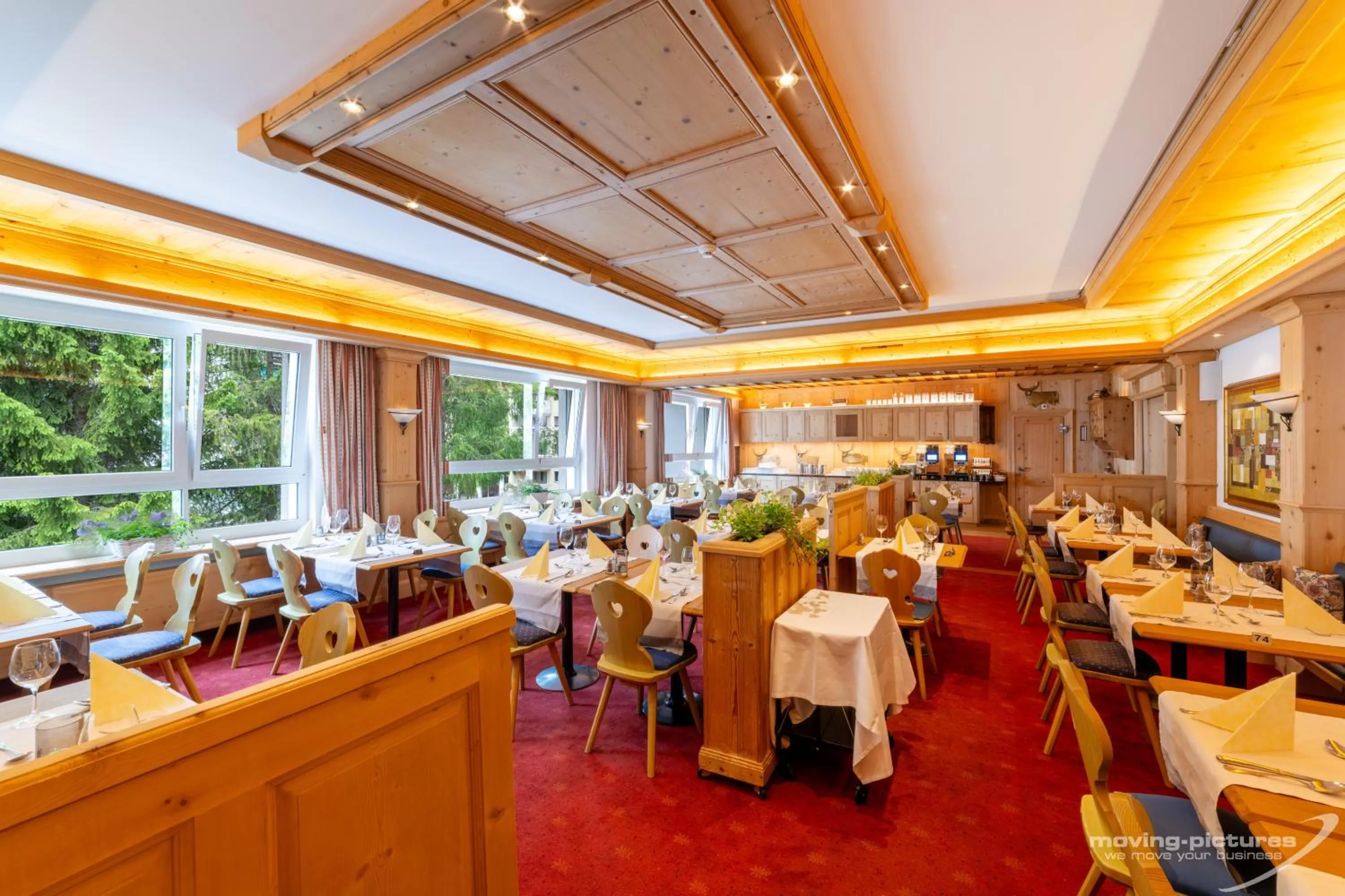 Restaurant/places to eat in Turmhotel Victoria Davos