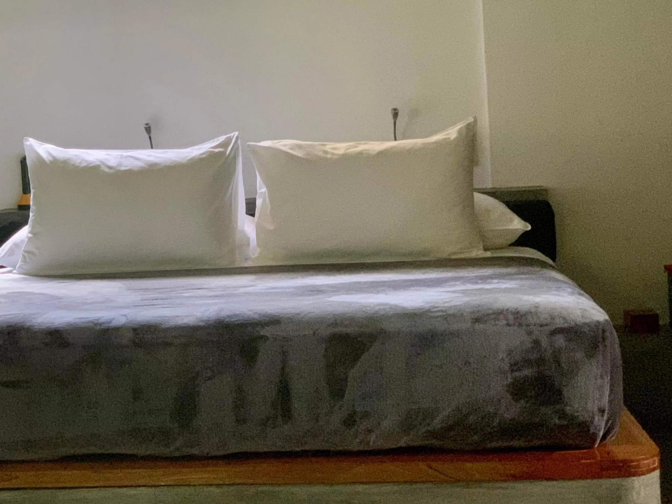 Bedroom, Bed in SomeWhere Else Boutique Resort