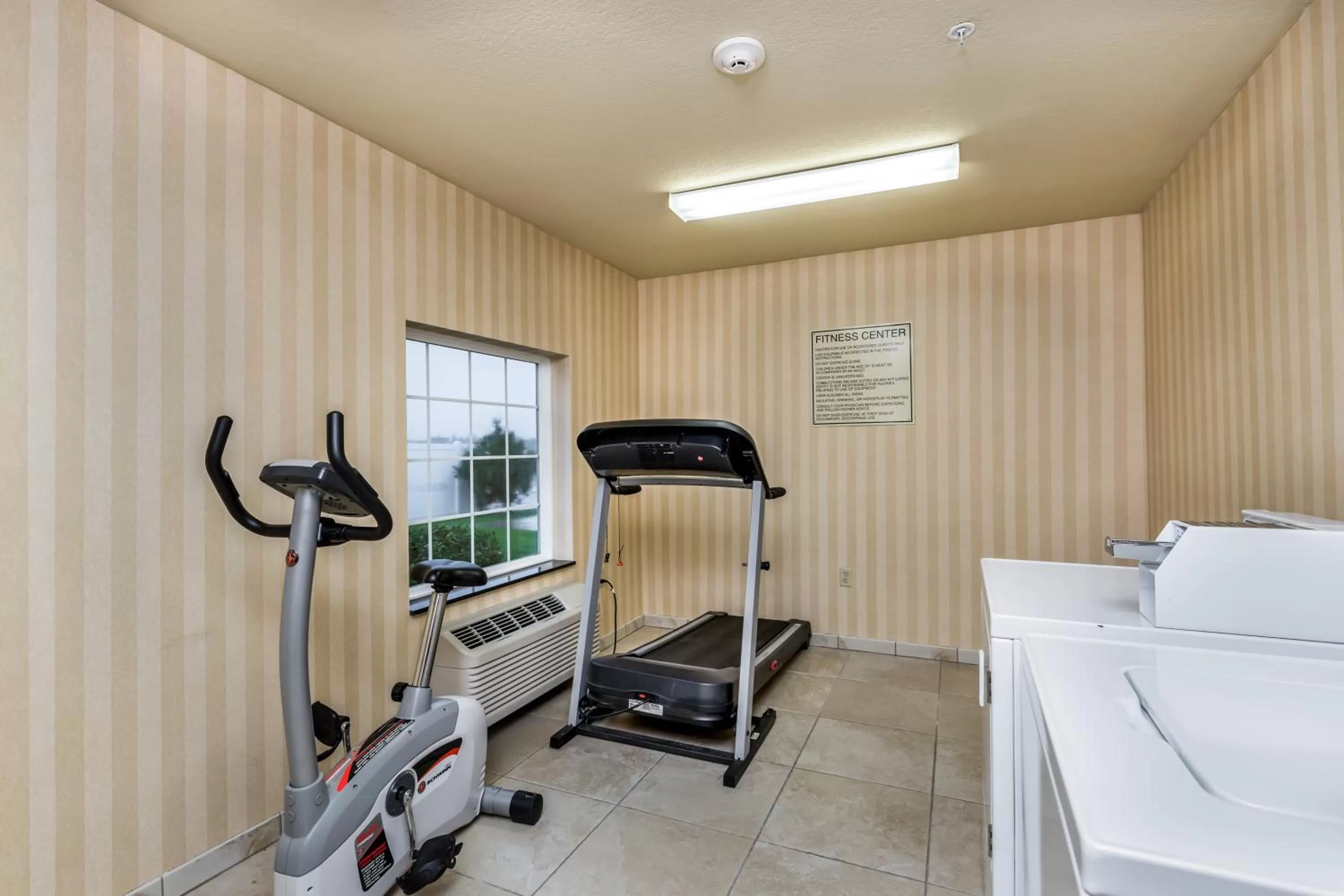 Fitness centre/facilities in Cobblestone Inn & Suites - Vinton, IA