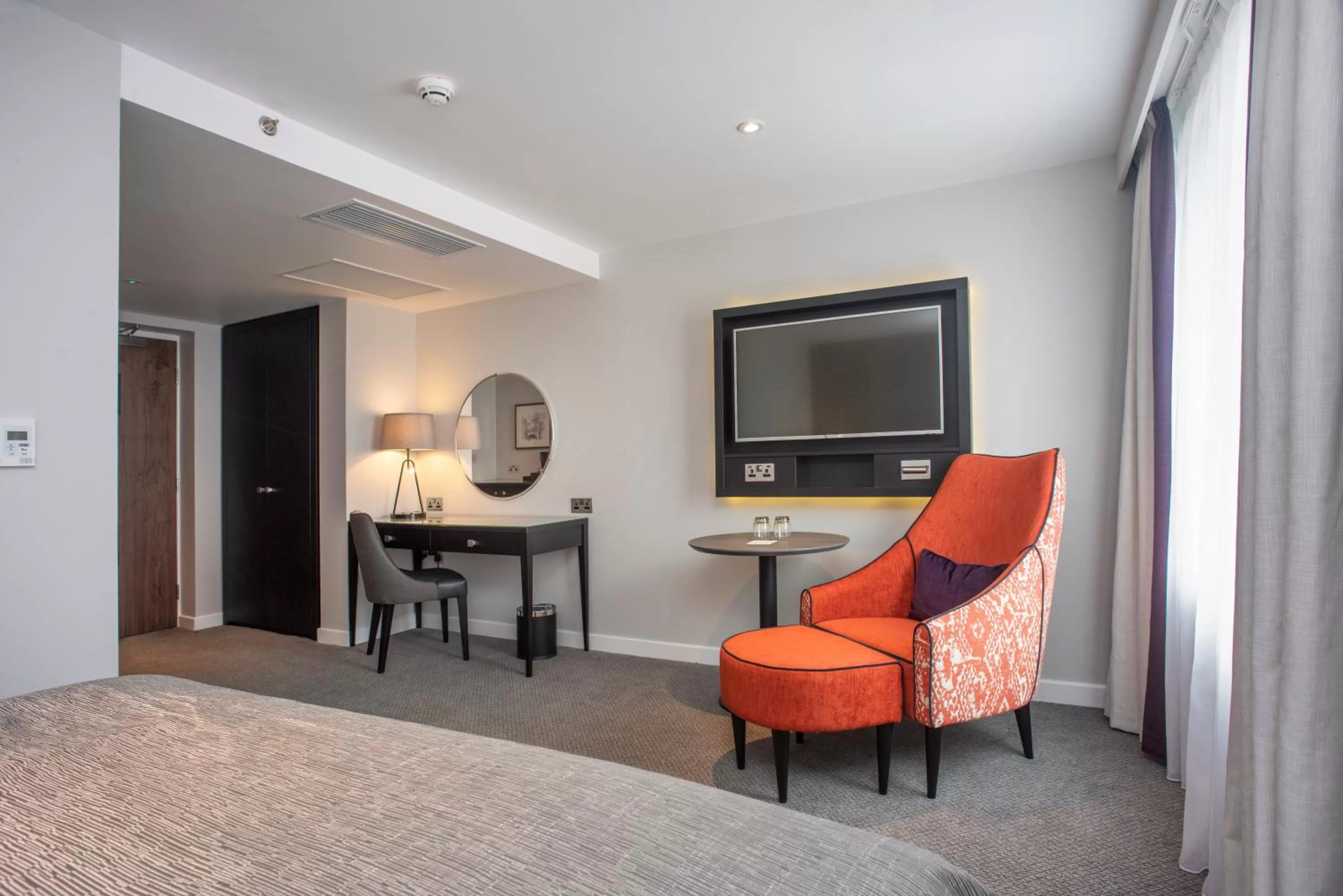 TV and multimedia in Ten Hill Place