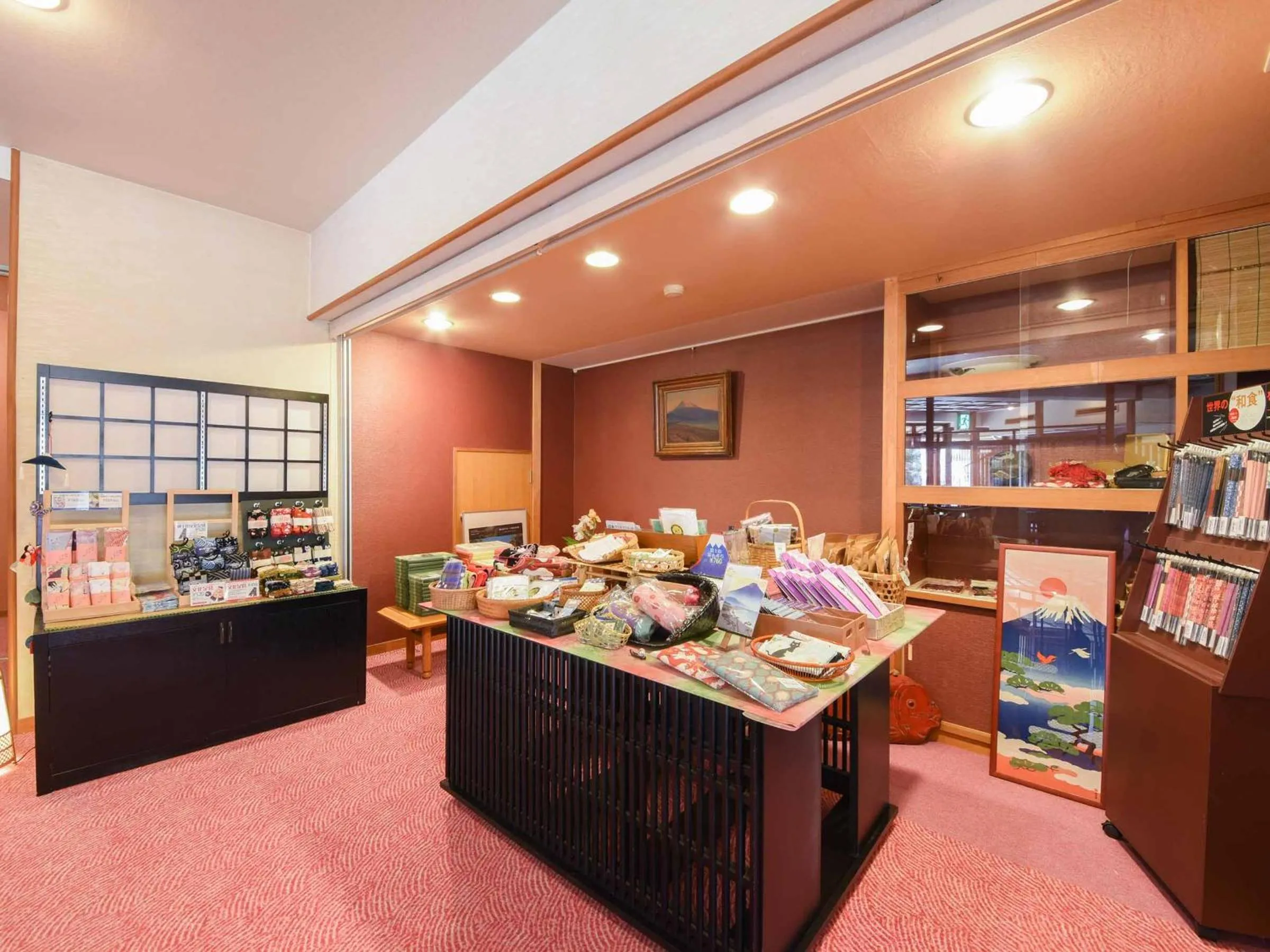 On-site shops in Hotel Hagoromo