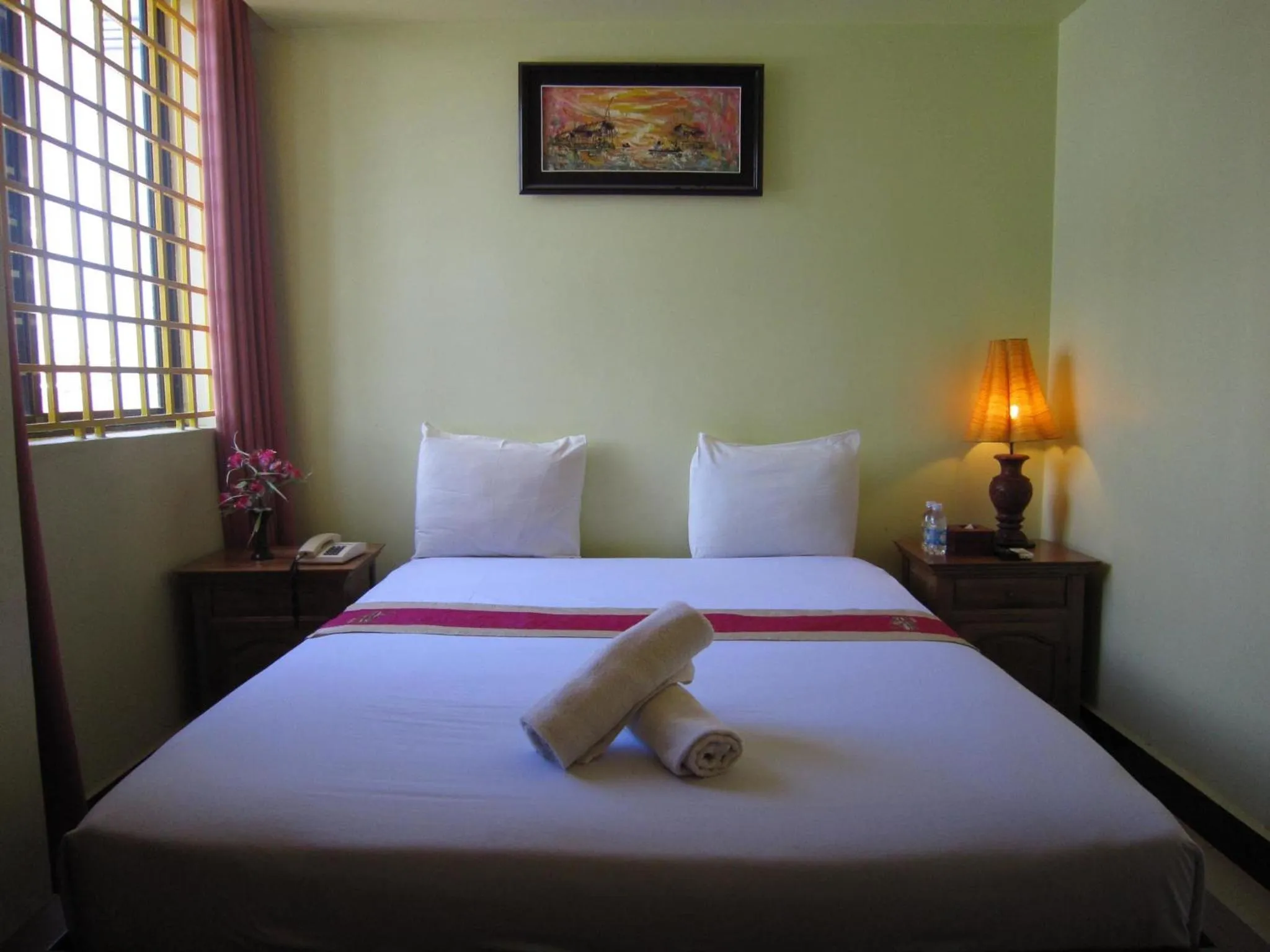 Bedroom in Star Wood Inn