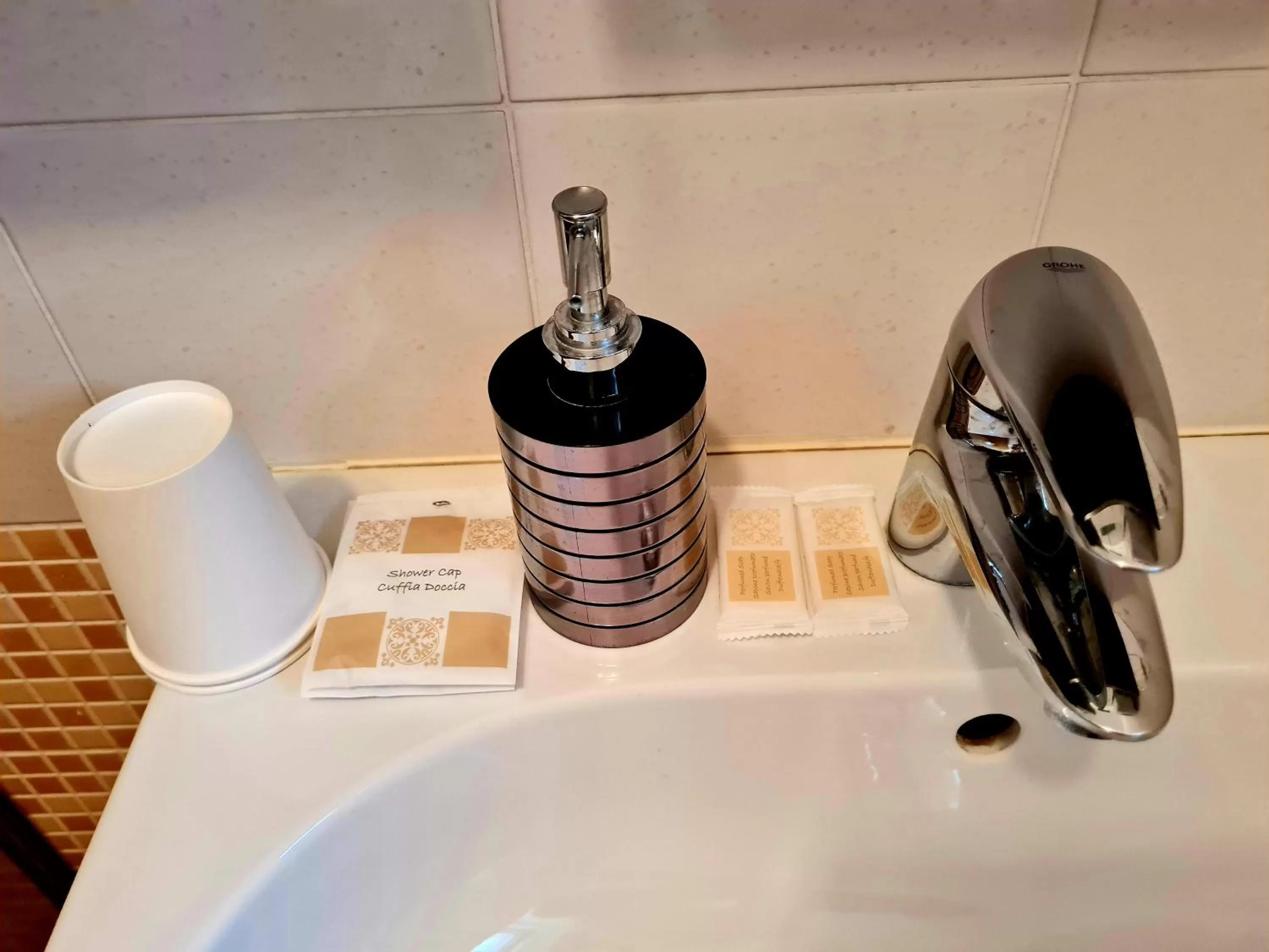 Bathroom in AZUR ROOMS LJUBLJANA