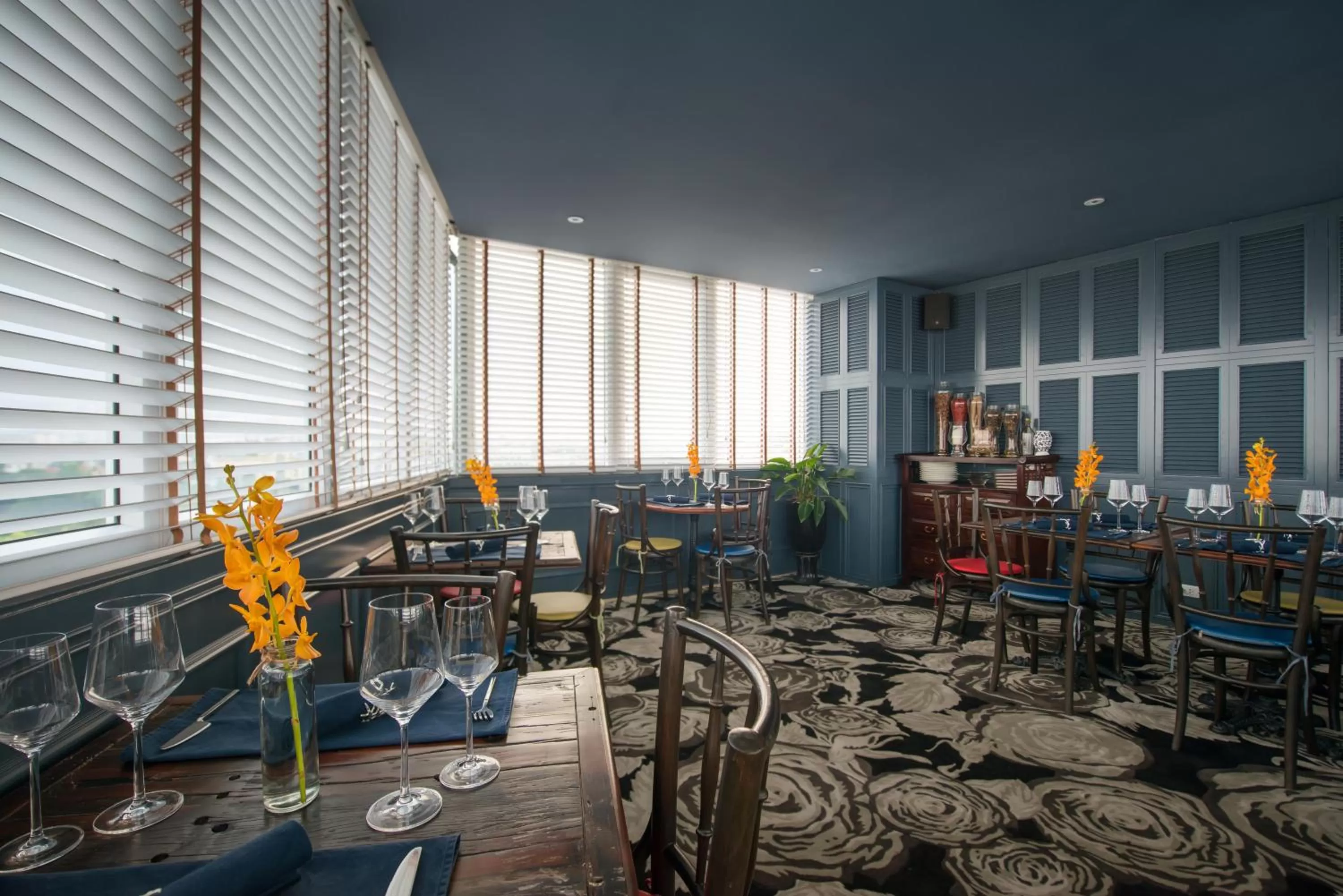 Restaurant/places to eat in La Nueva Boutique Hotel Hanoi & Spa