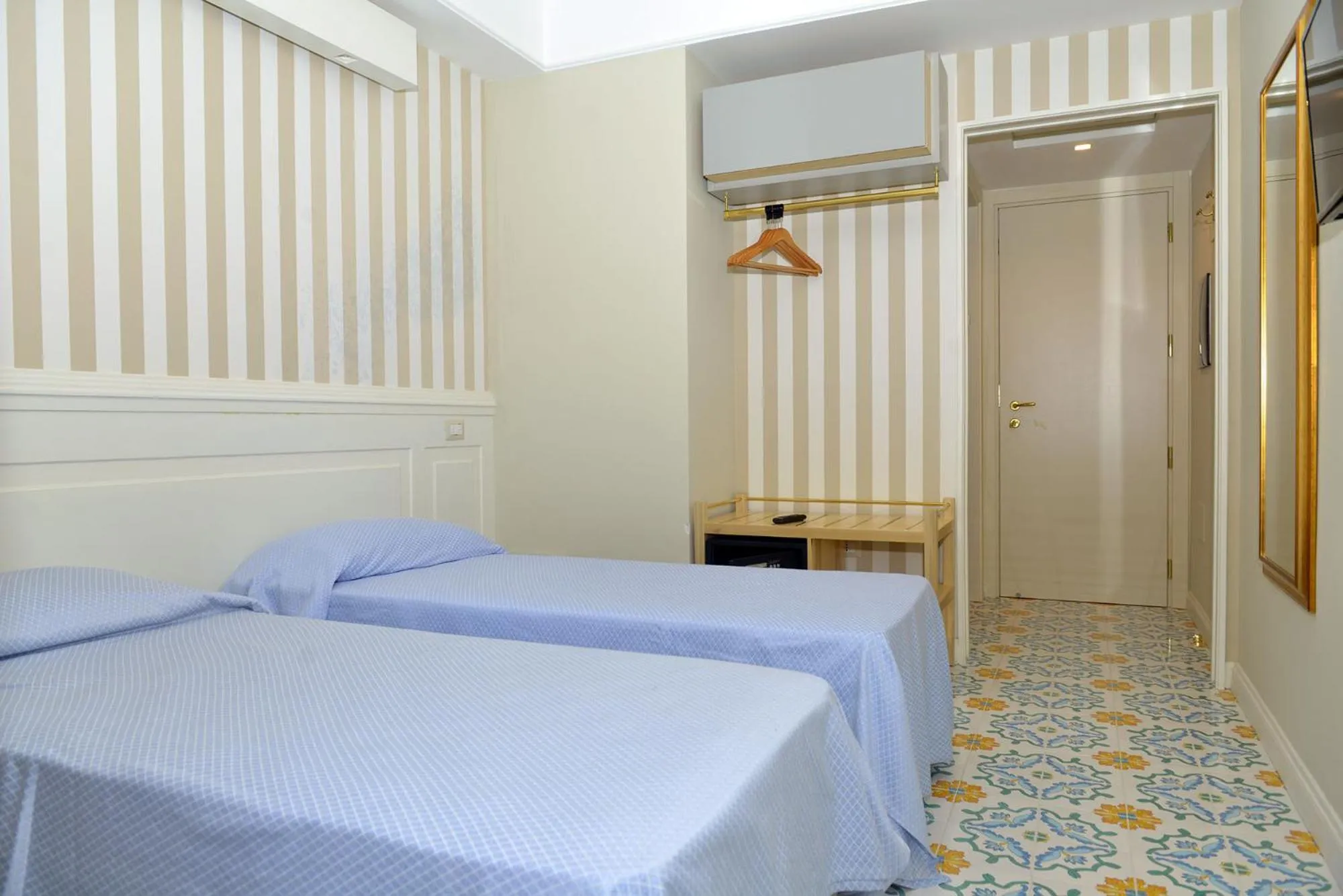 Photo of the whole room, Bed in Hotel Zeus