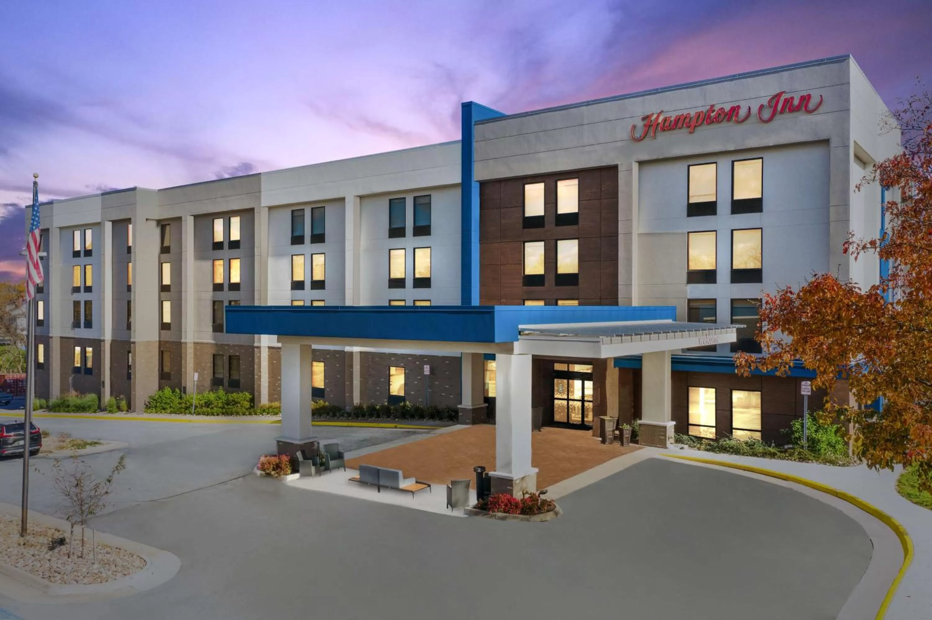 Property building in Hampton Inn Winchester