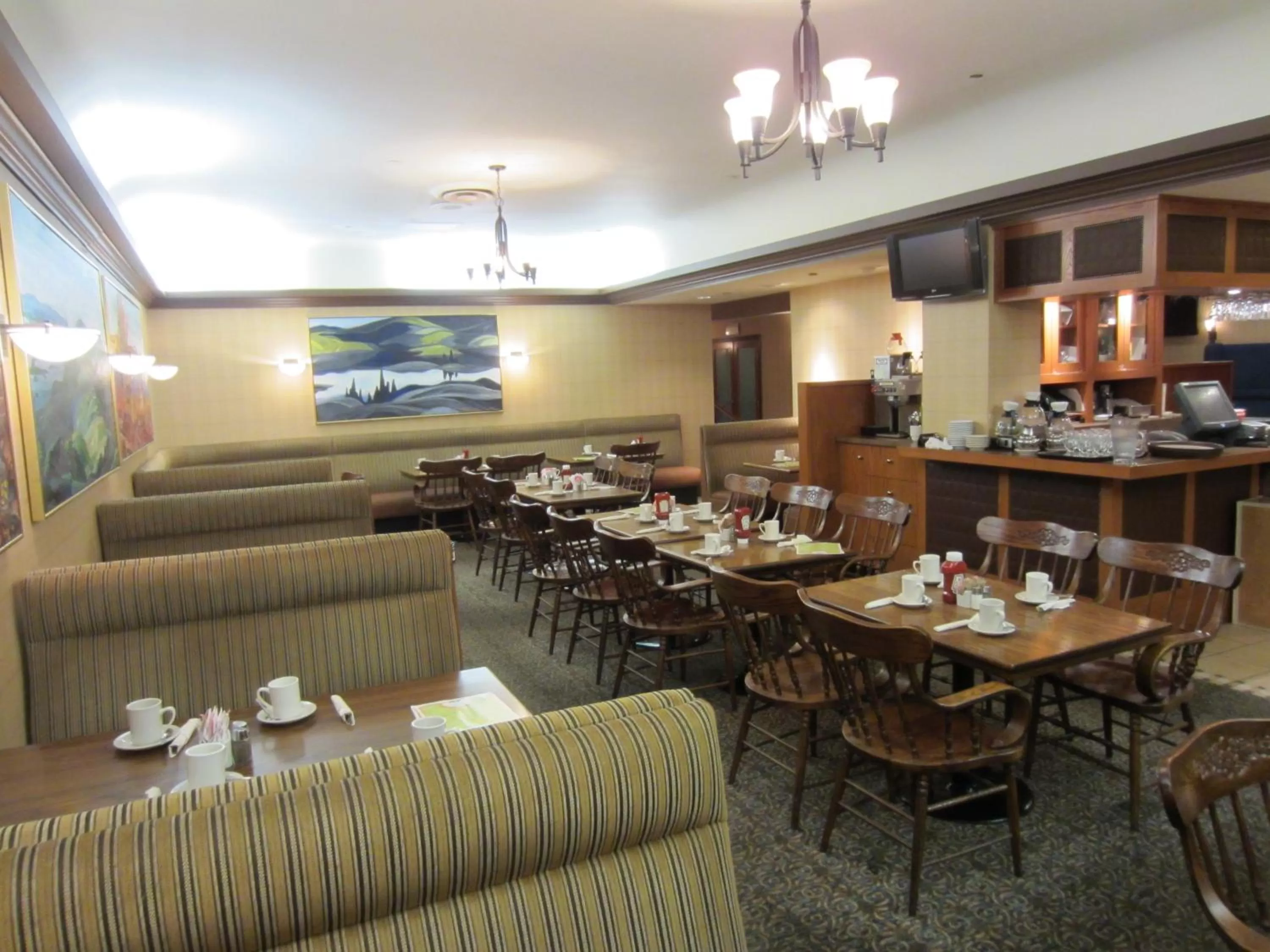 Restaurant/places to eat in Days Inn by Wyndham Vancouver Downtown