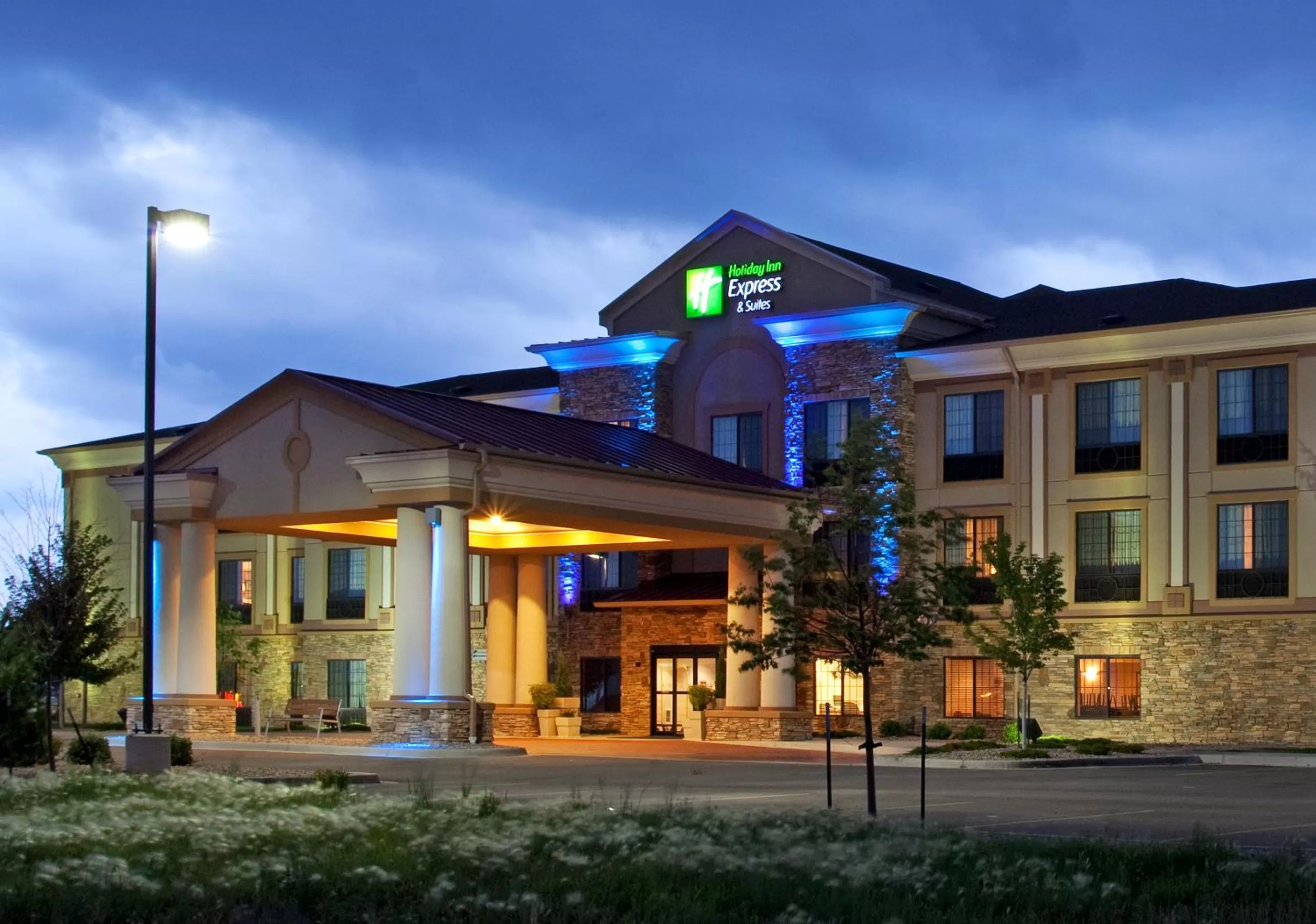 Property building in Holiday Inn Express Hotel & Suites Longmont by IHG