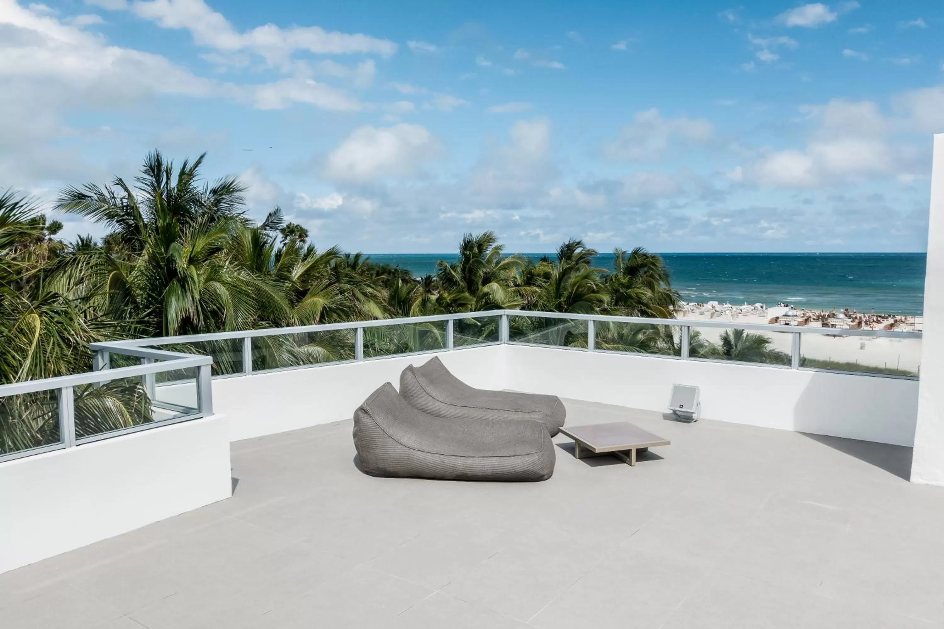 Balcony/Terrace in The Sagamore Hotel South Beach