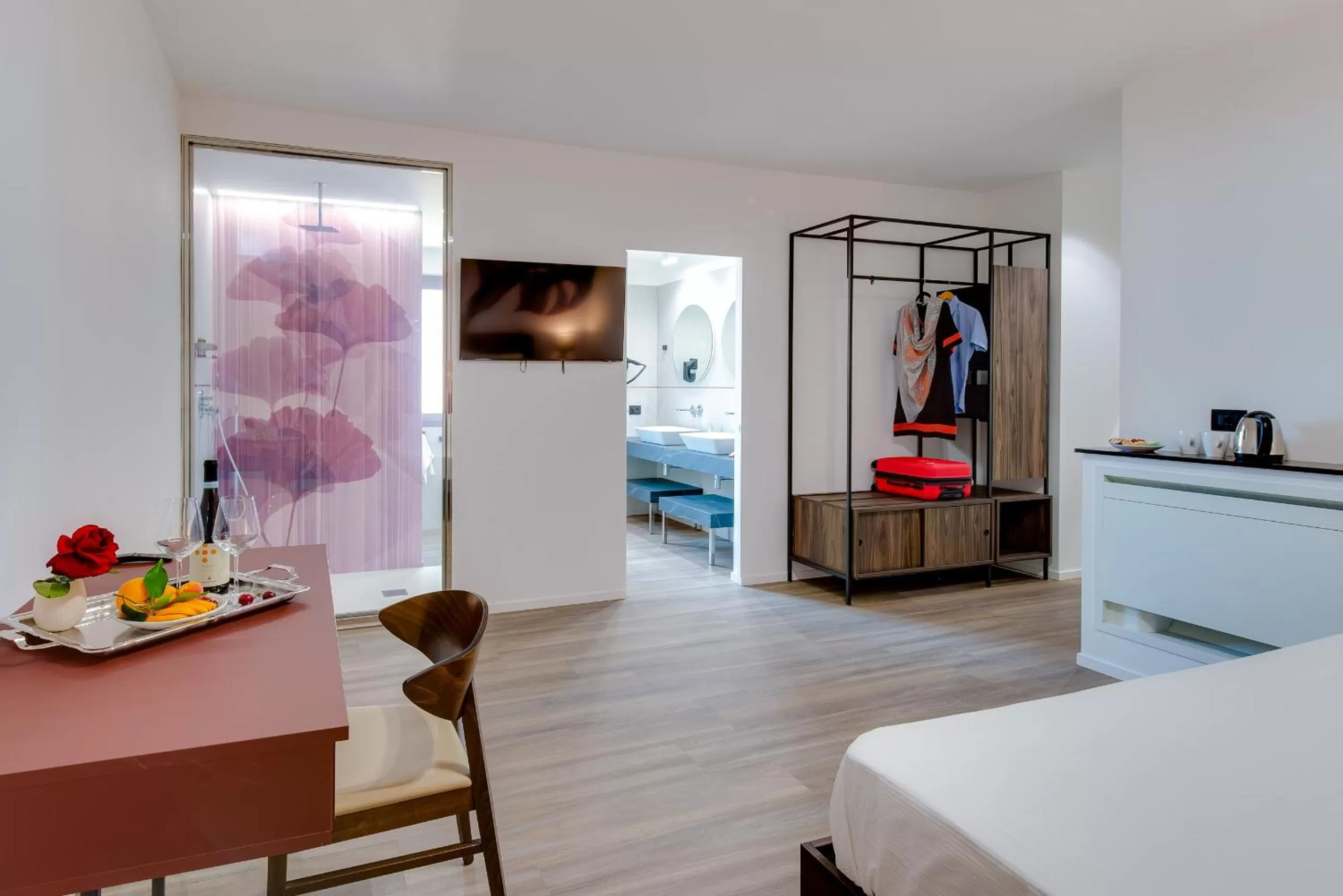 Photo of the whole room, Bed in RoccaRegina Hotel