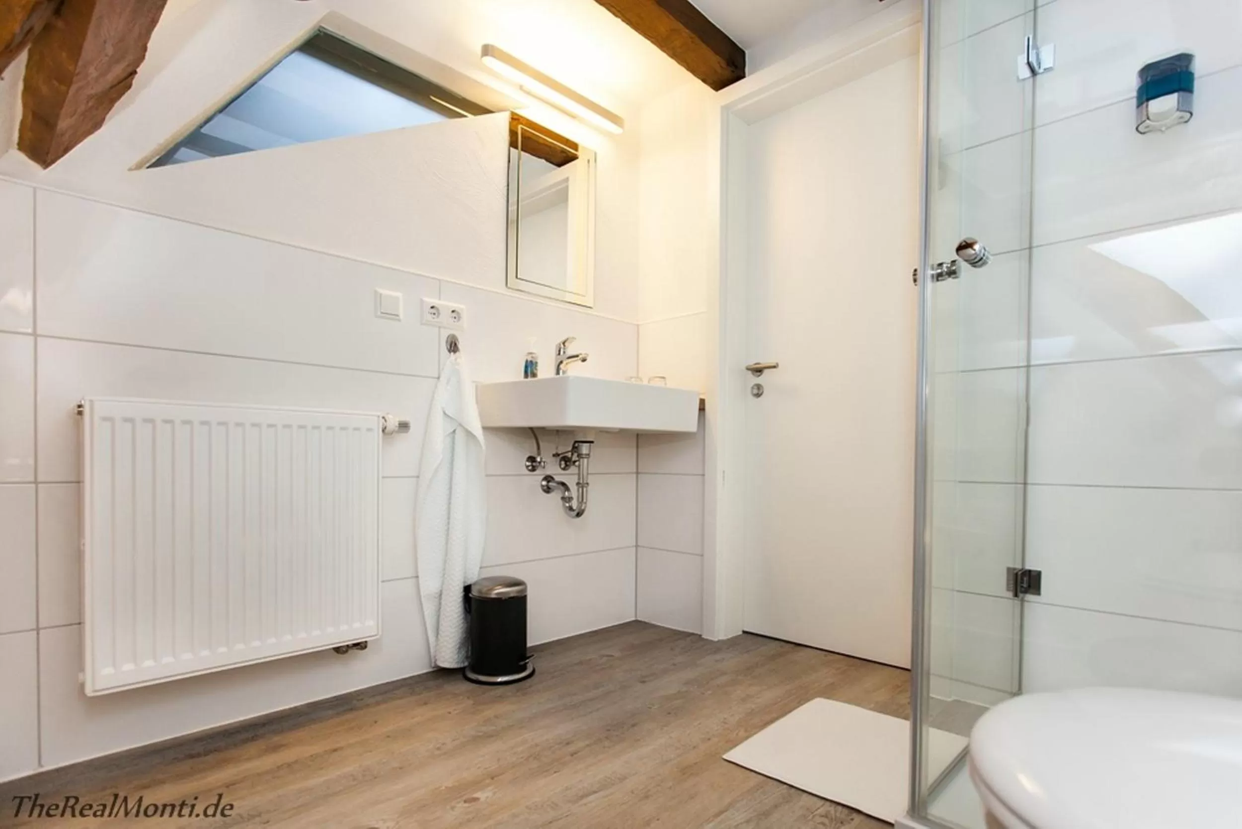 Shower in Hotel Duwakschopp