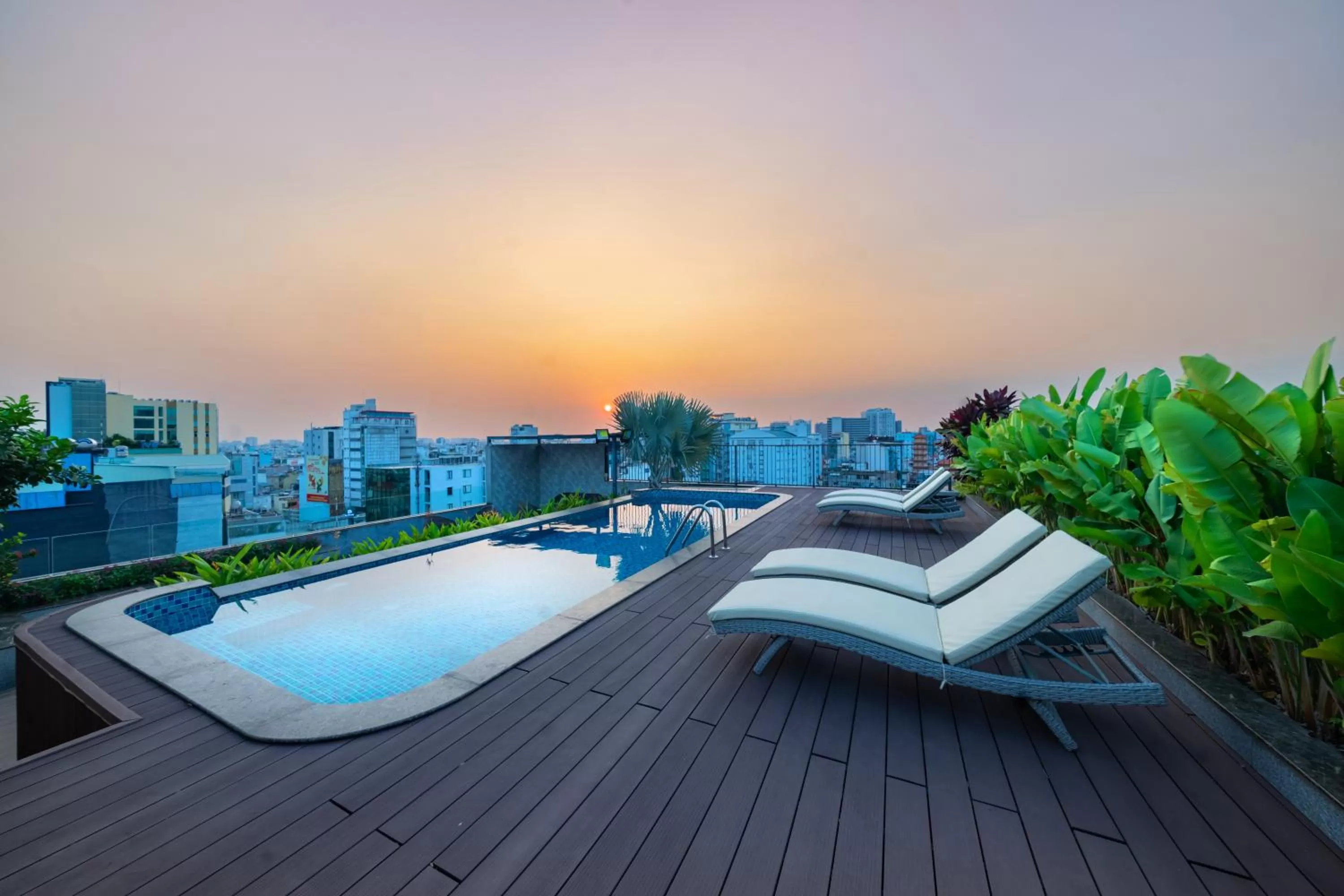 Swimming pool in DHTS Business Hotel & Apartment