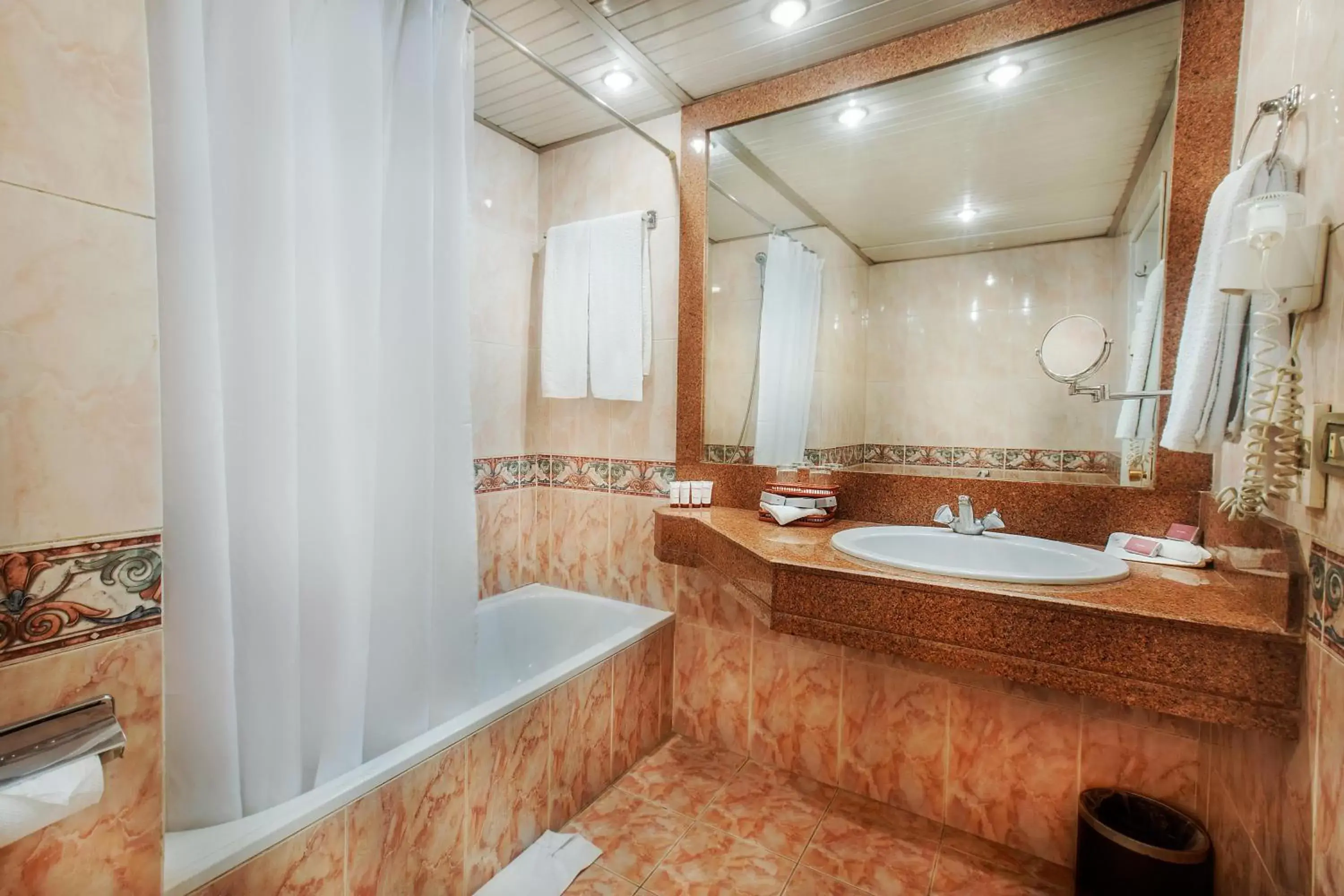 Standard Triple Room Nile View in Pyramisa Hotel Luxor Standard Triple Room Nile View in Pyramisa Hotel Luxor