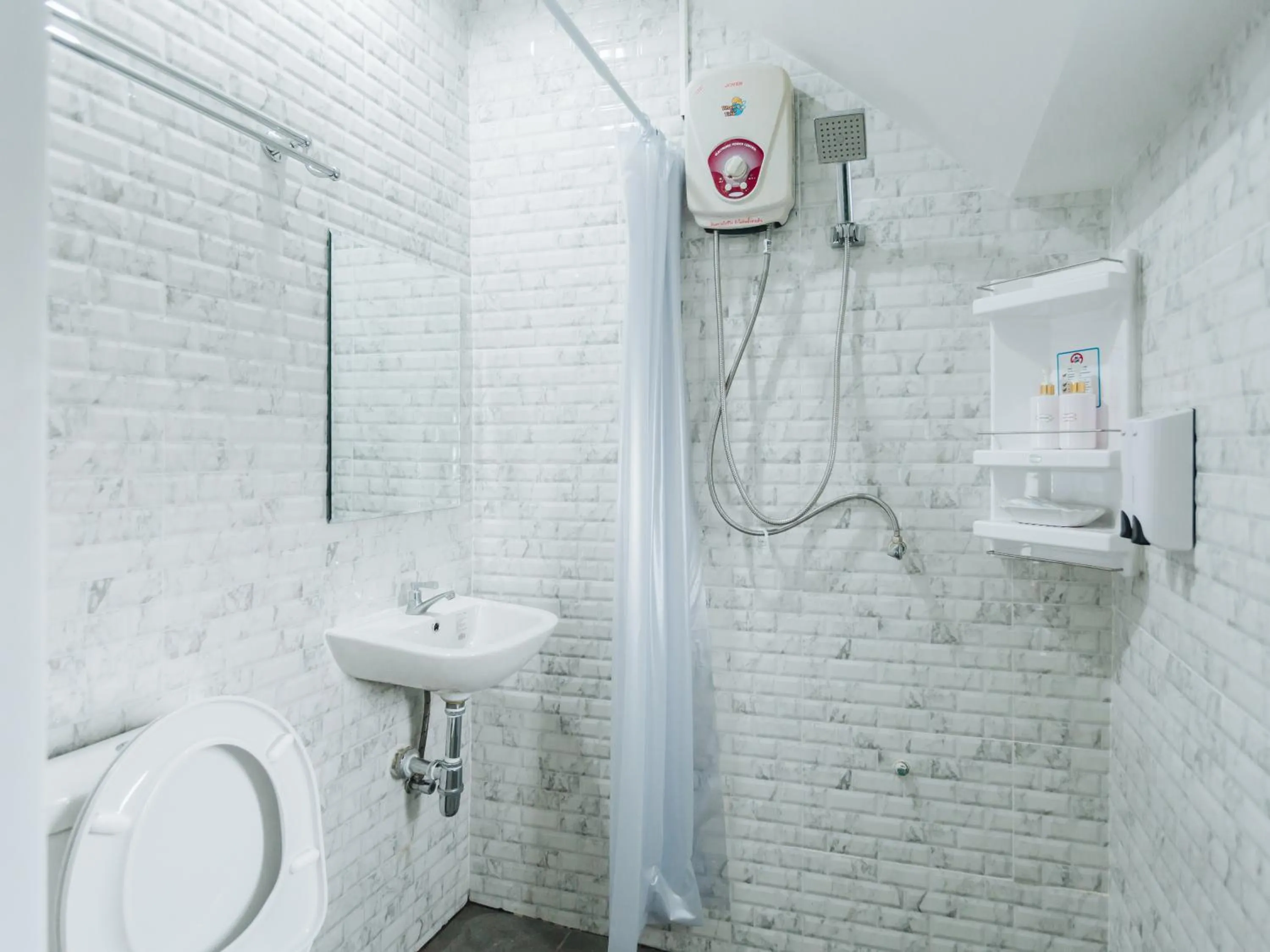 Bathroom in Rendezvous Oldtown Chiangmai