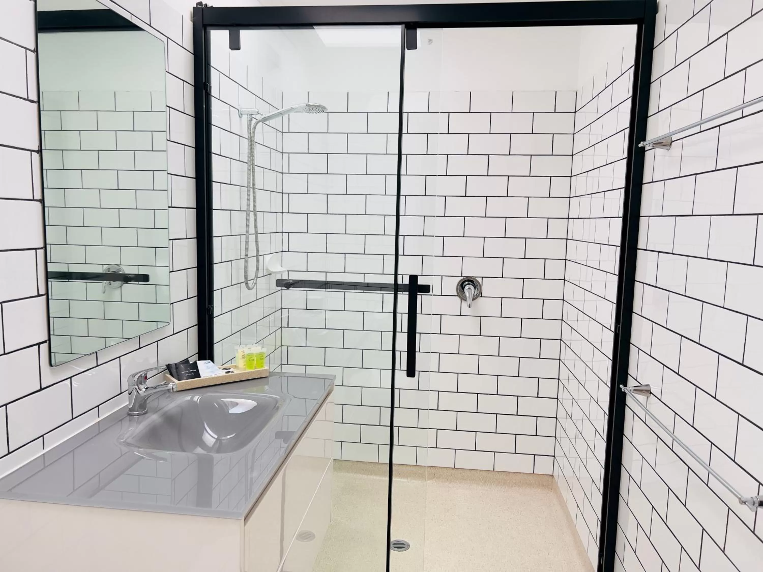 Property building in Sandpiper Motel Apollo Bay