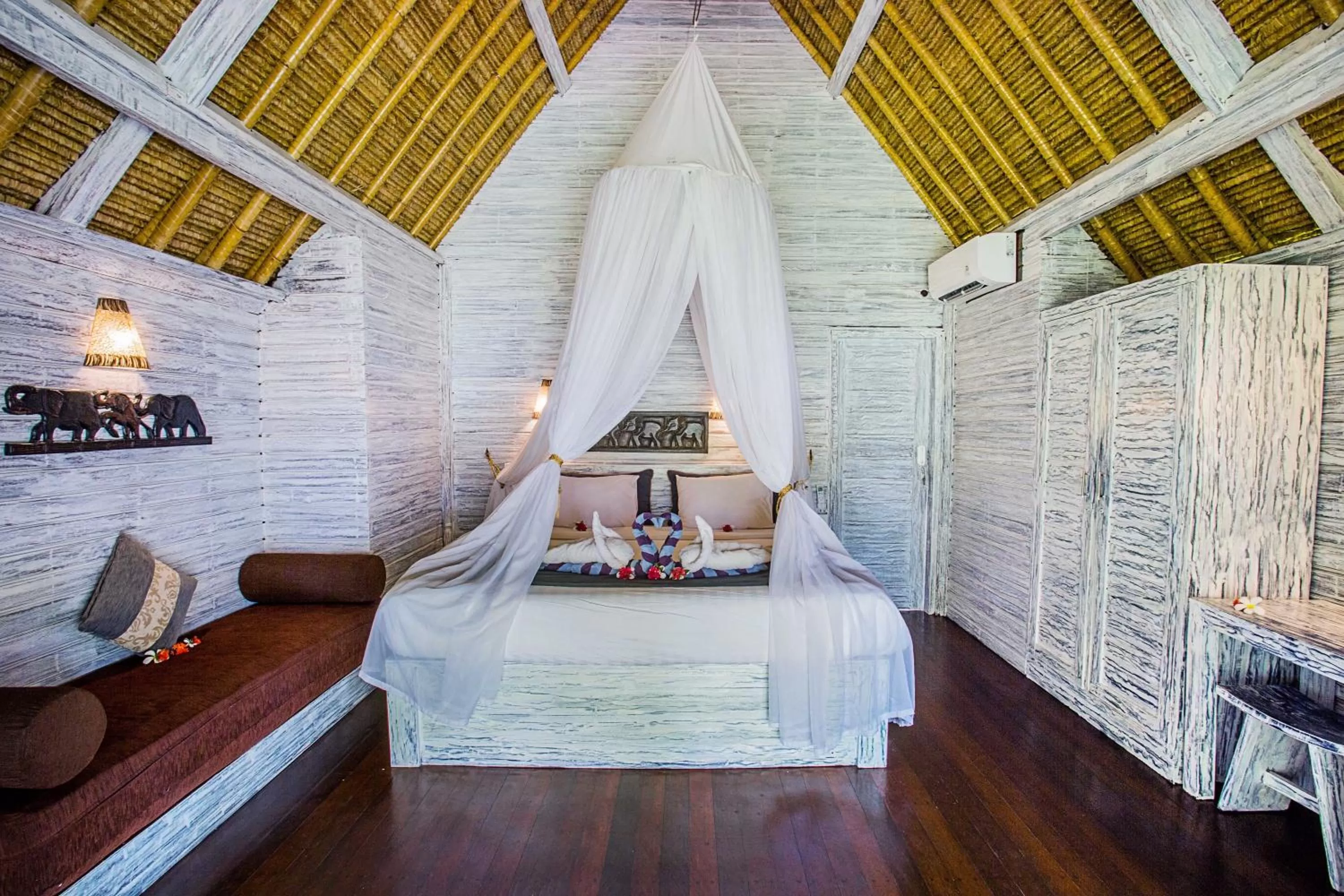 Bed in Bay Shore Huts