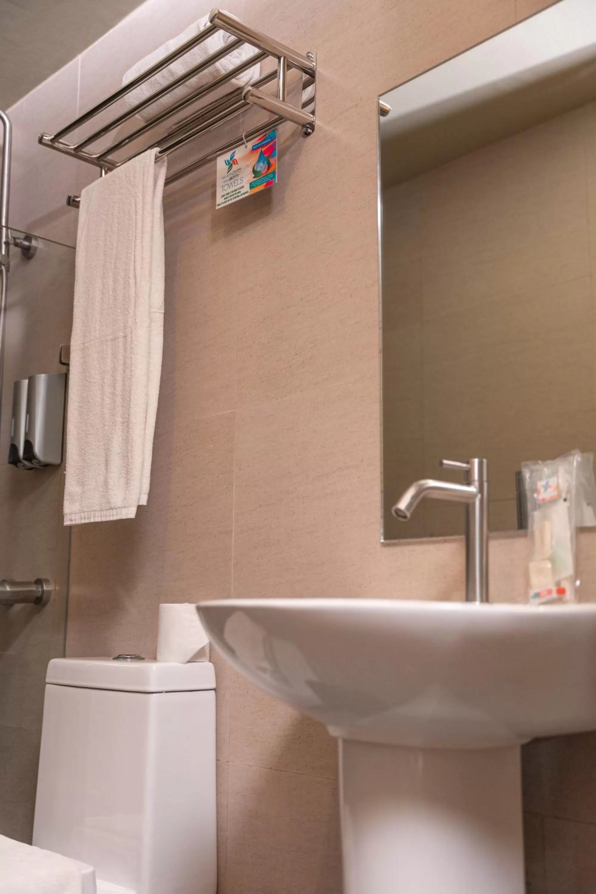 Shower in Felicity Island Hotel