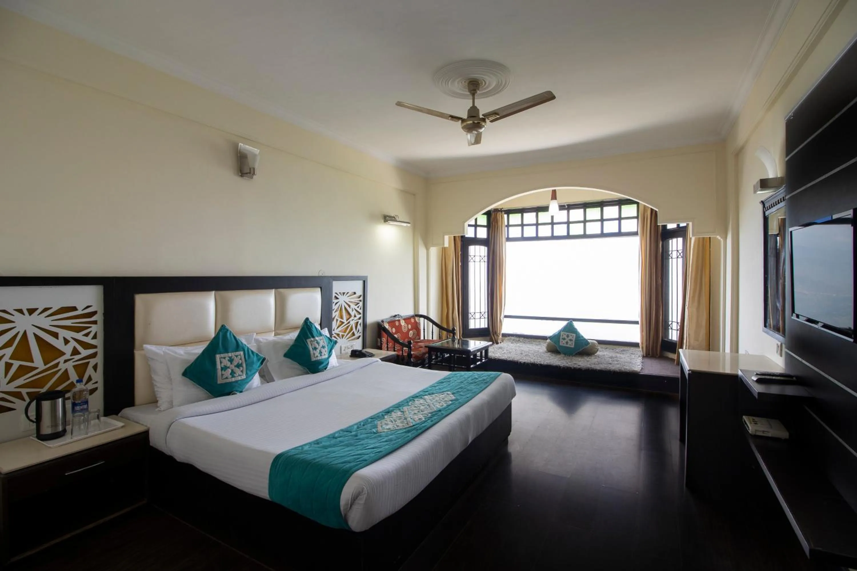 Bedroom, Bed in Snow Valley Resorts Dalhousie