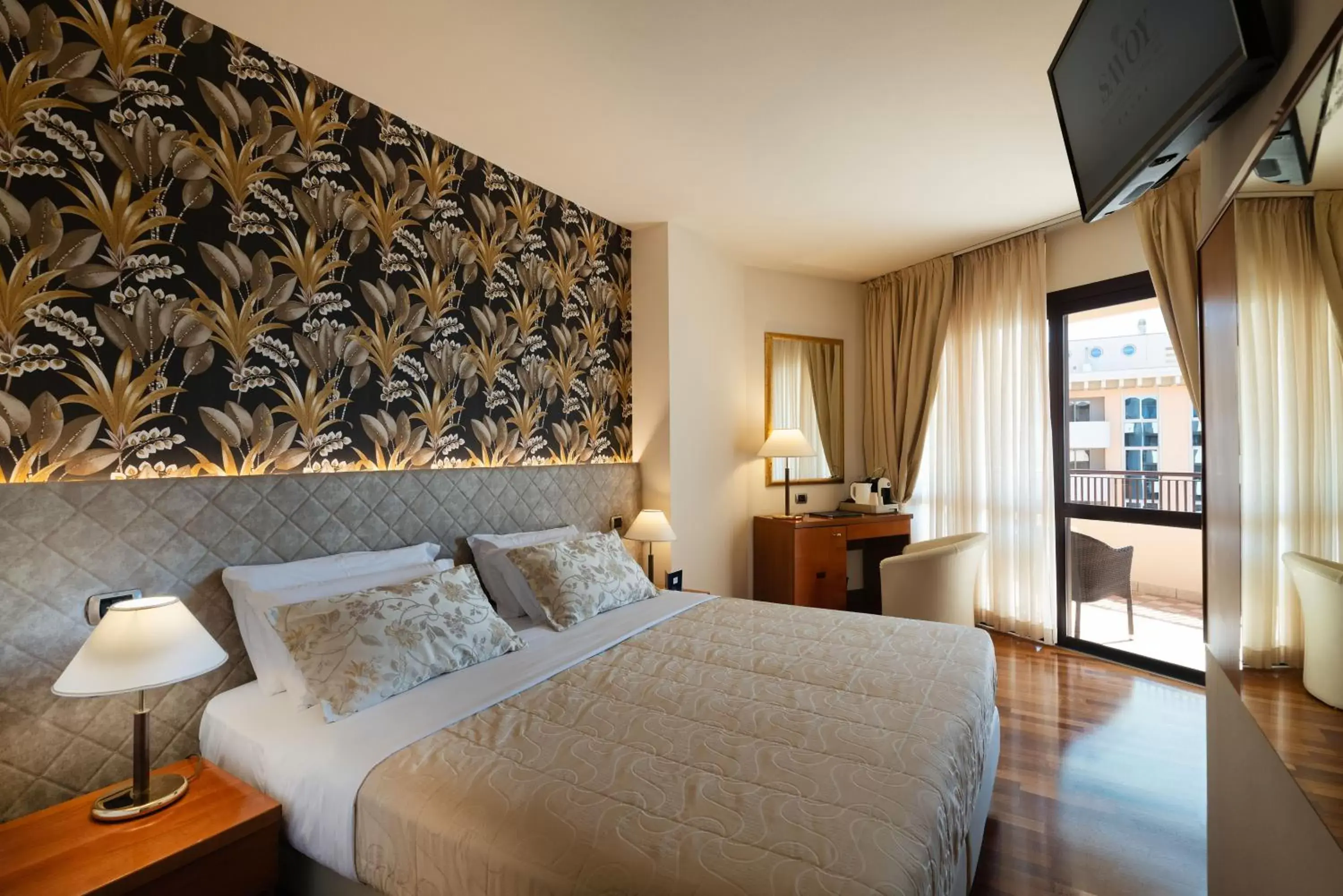 Standard Room with Balcony in Savoy Beach Hotel & Thermal Spa Standard Room with Balcony in Savoy Beach Hotel & Thermal Spa