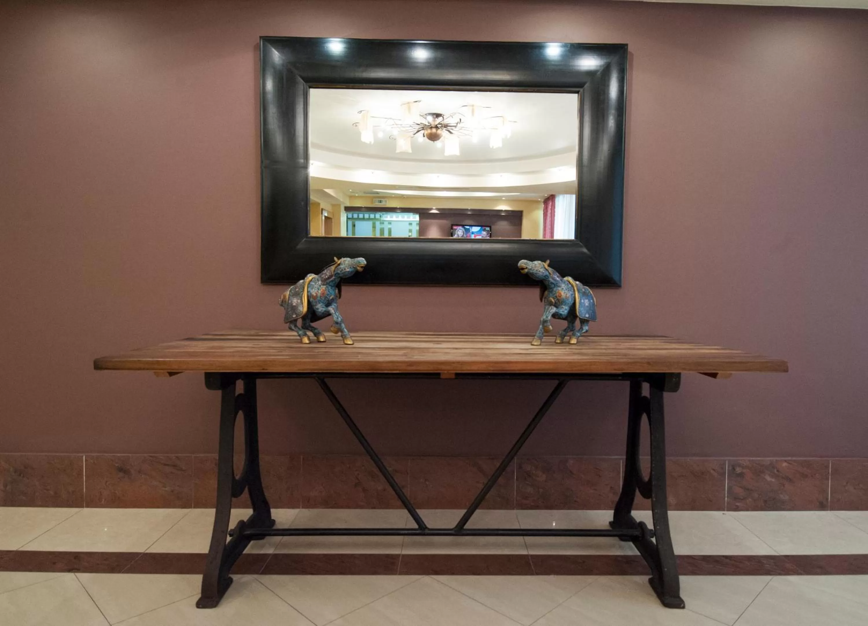 Decorative detail in Nefeli Hotel Alimos