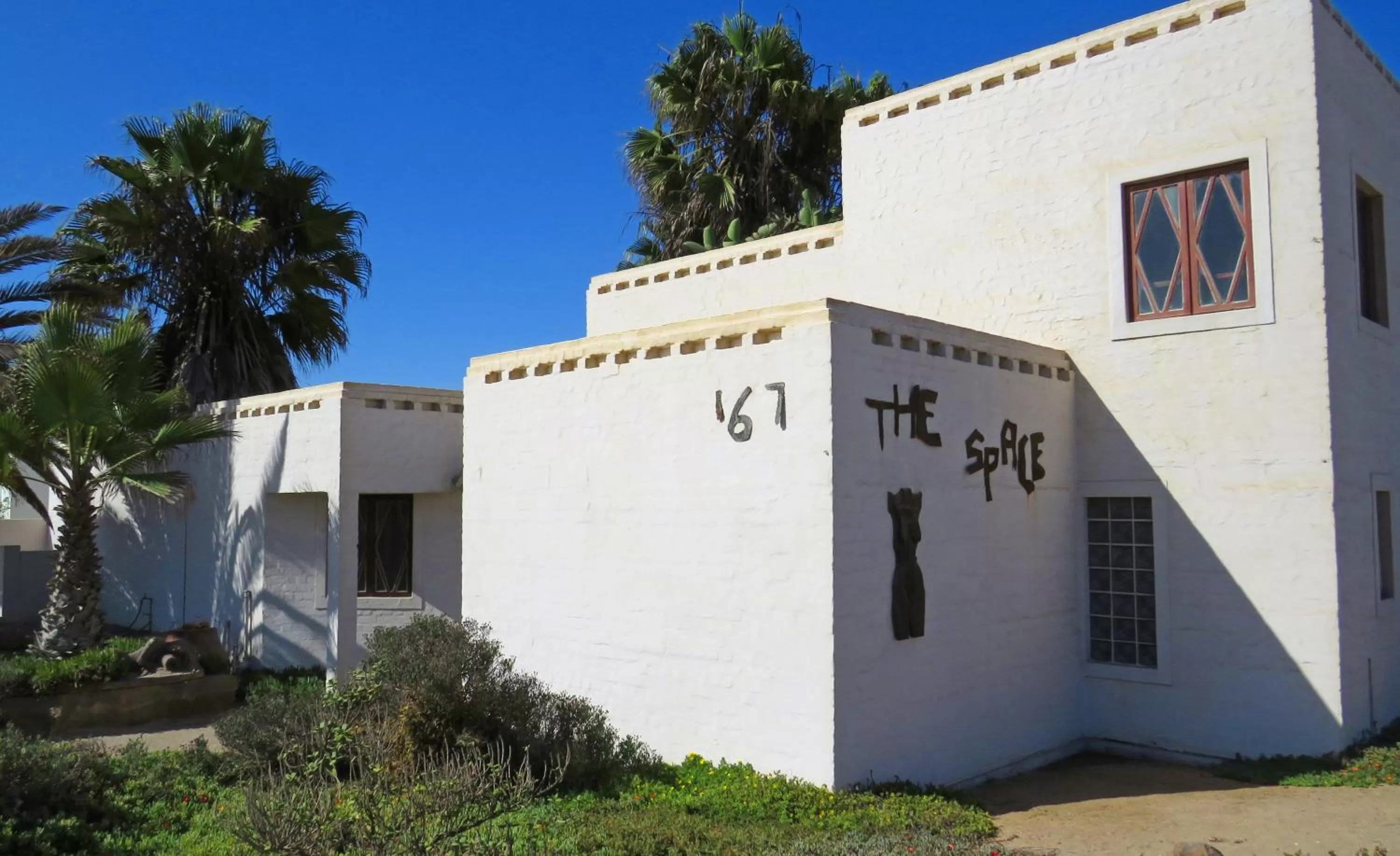Facade/entrance, Property Building in Alternative Space B & B