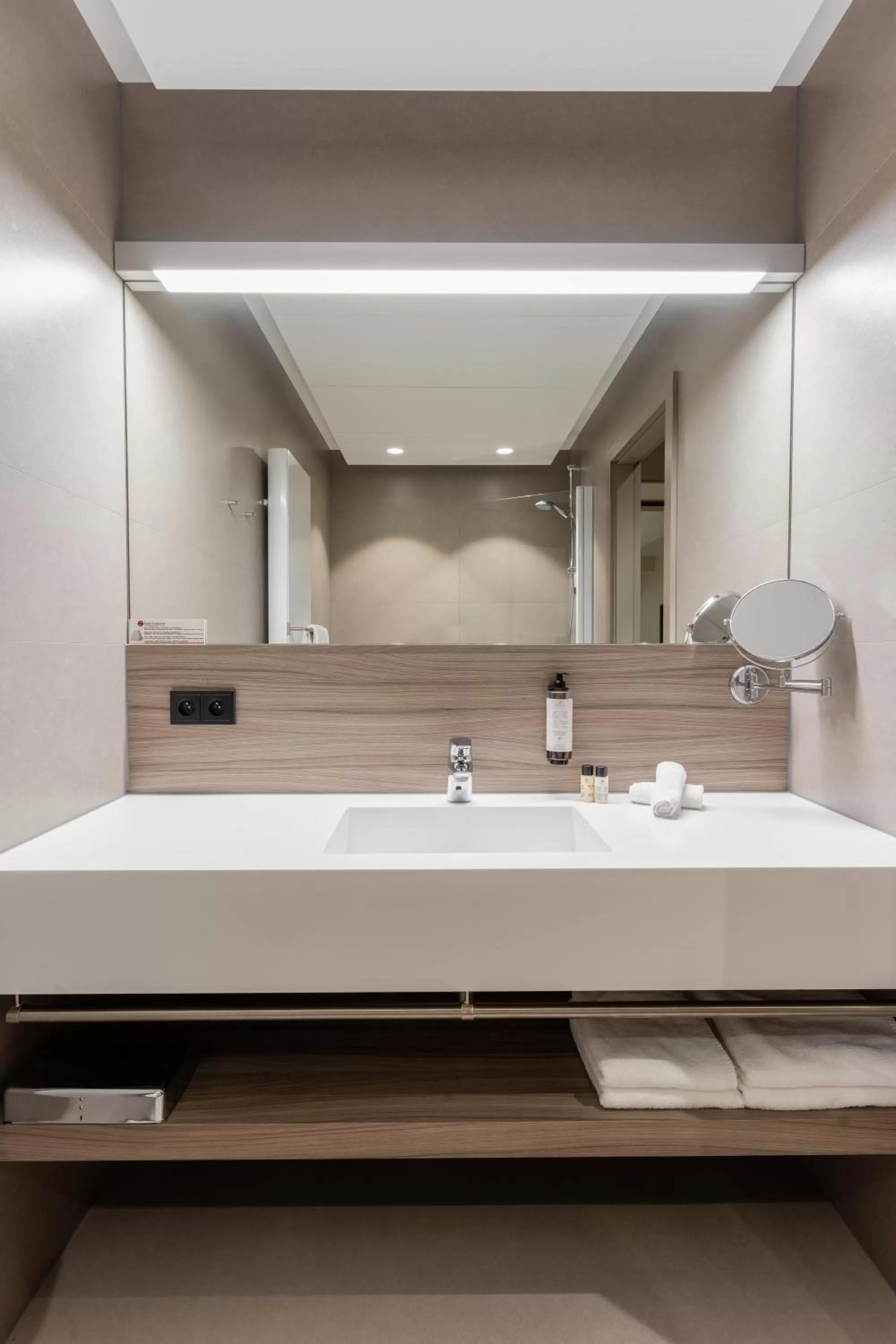 Shower in Hotel Stayen