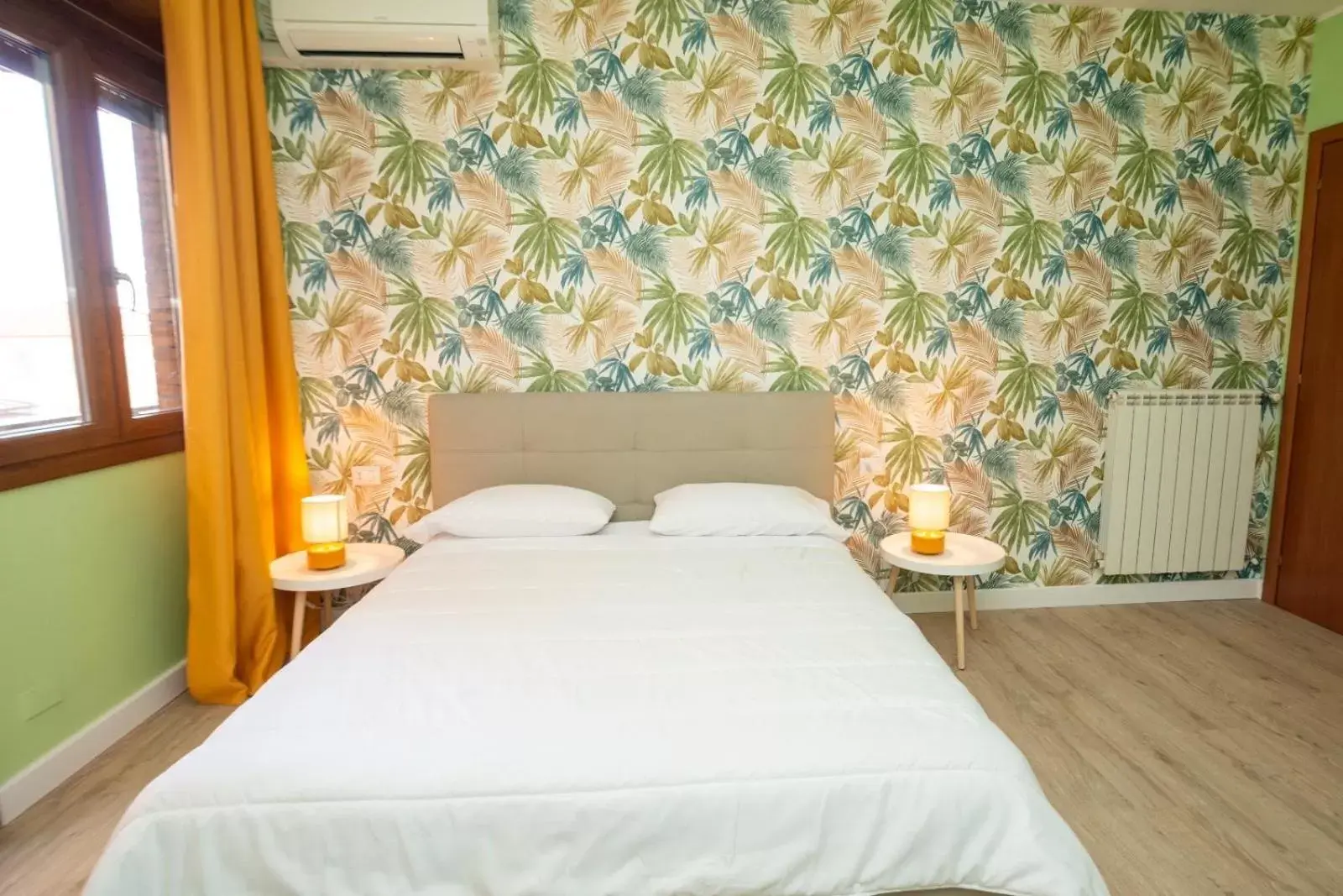 Large Double Room in Casa flowers 2 Large Double Room in Casa flowers 2