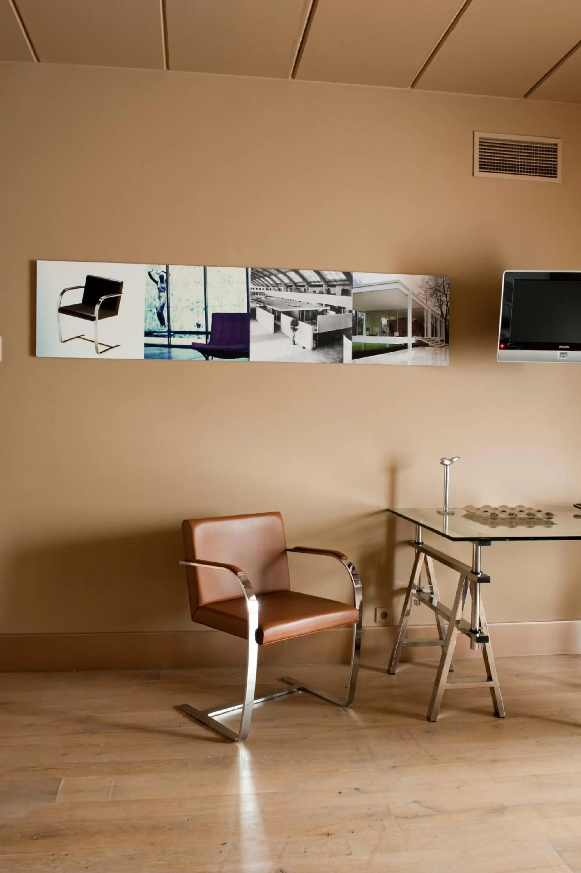 Seating area in Hotel Recour