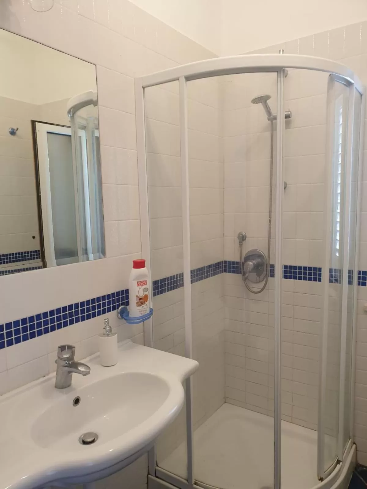 Shower, Bathroom in Hotel Mareluna Ischia