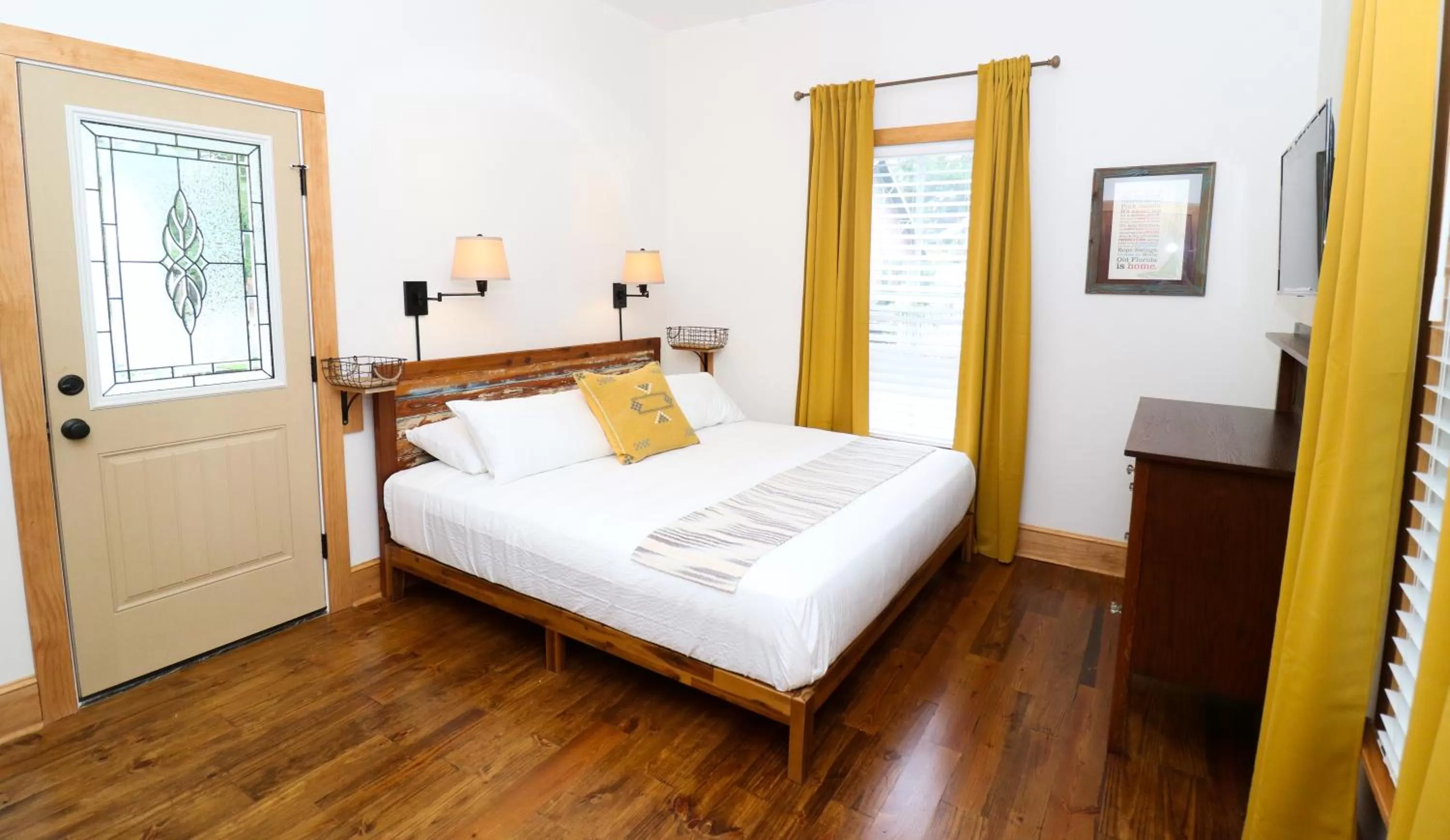 Bed in Sweetwater Branch Inn