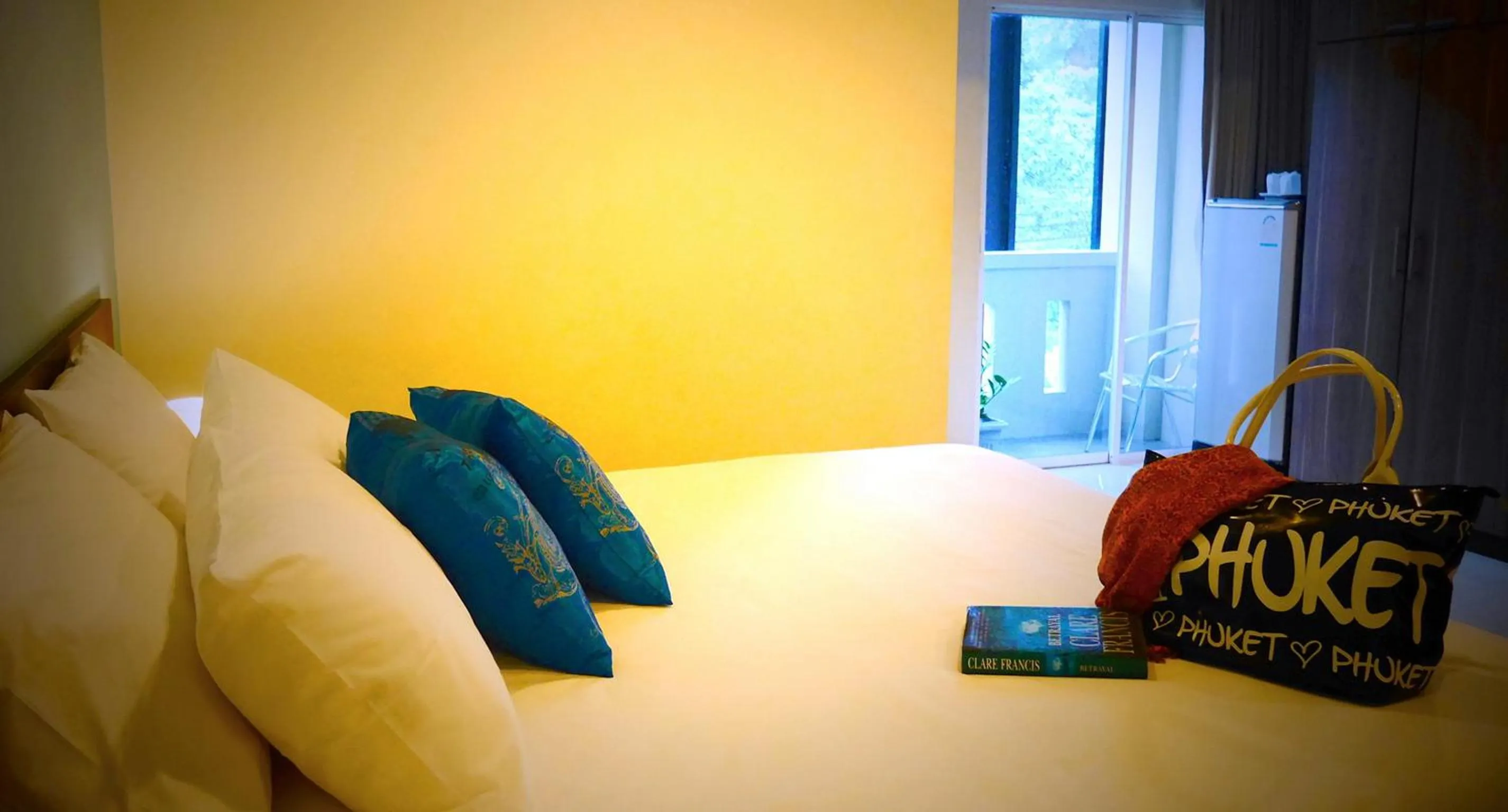 Bed in Cool Residence Hotel