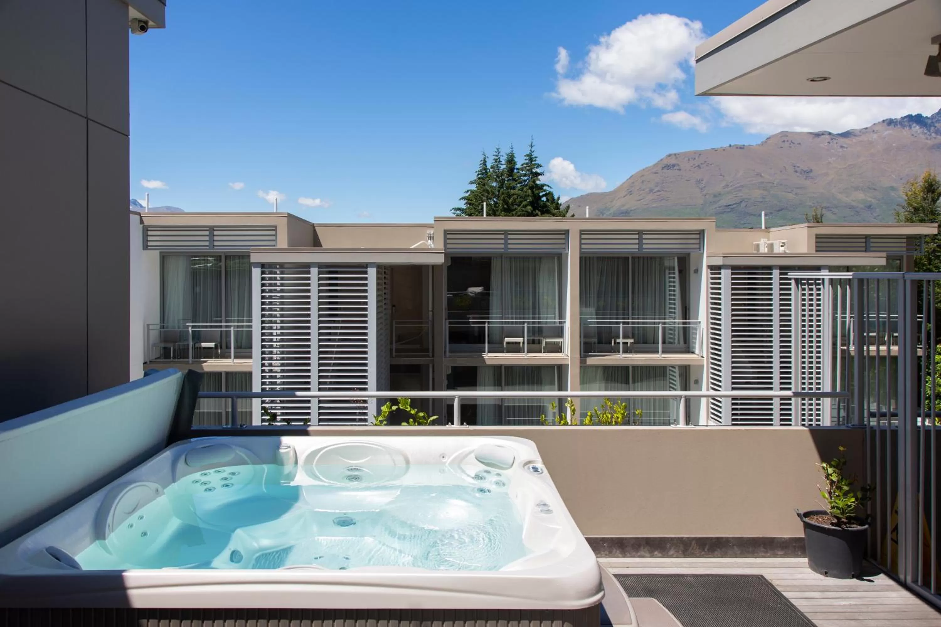 Area and facilities in Highview Apartments