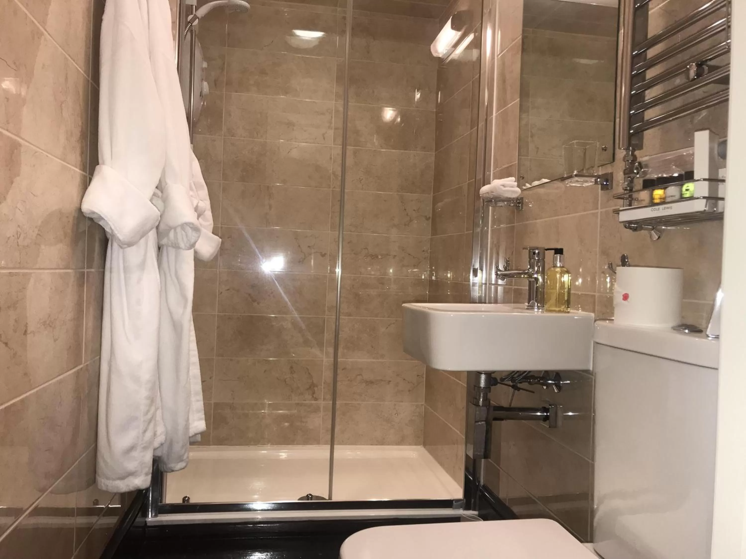 Bathroom in Arran Lodge B&B