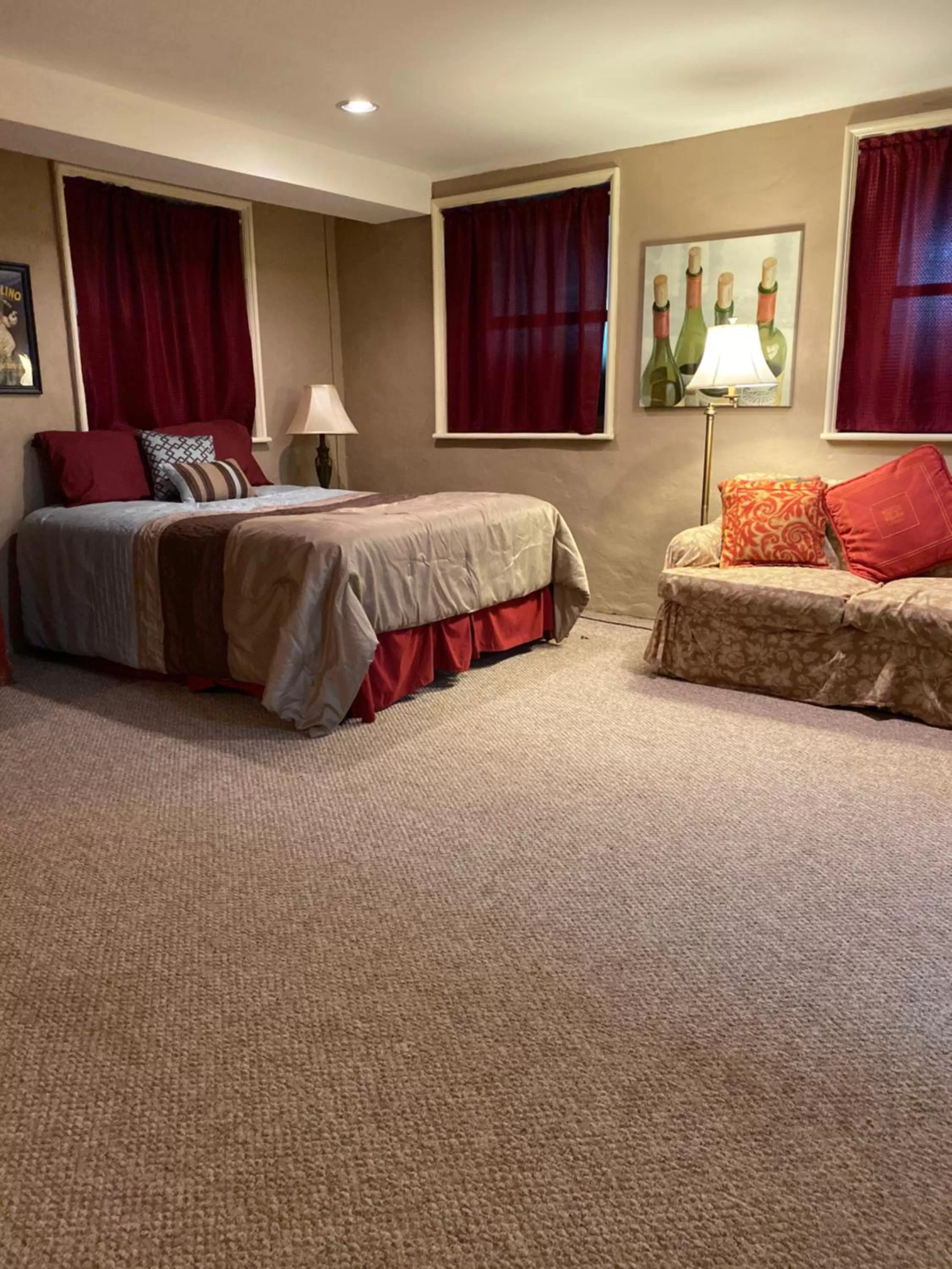 Bedroom, Bed in Rockwood Manor Bed & Breakfast