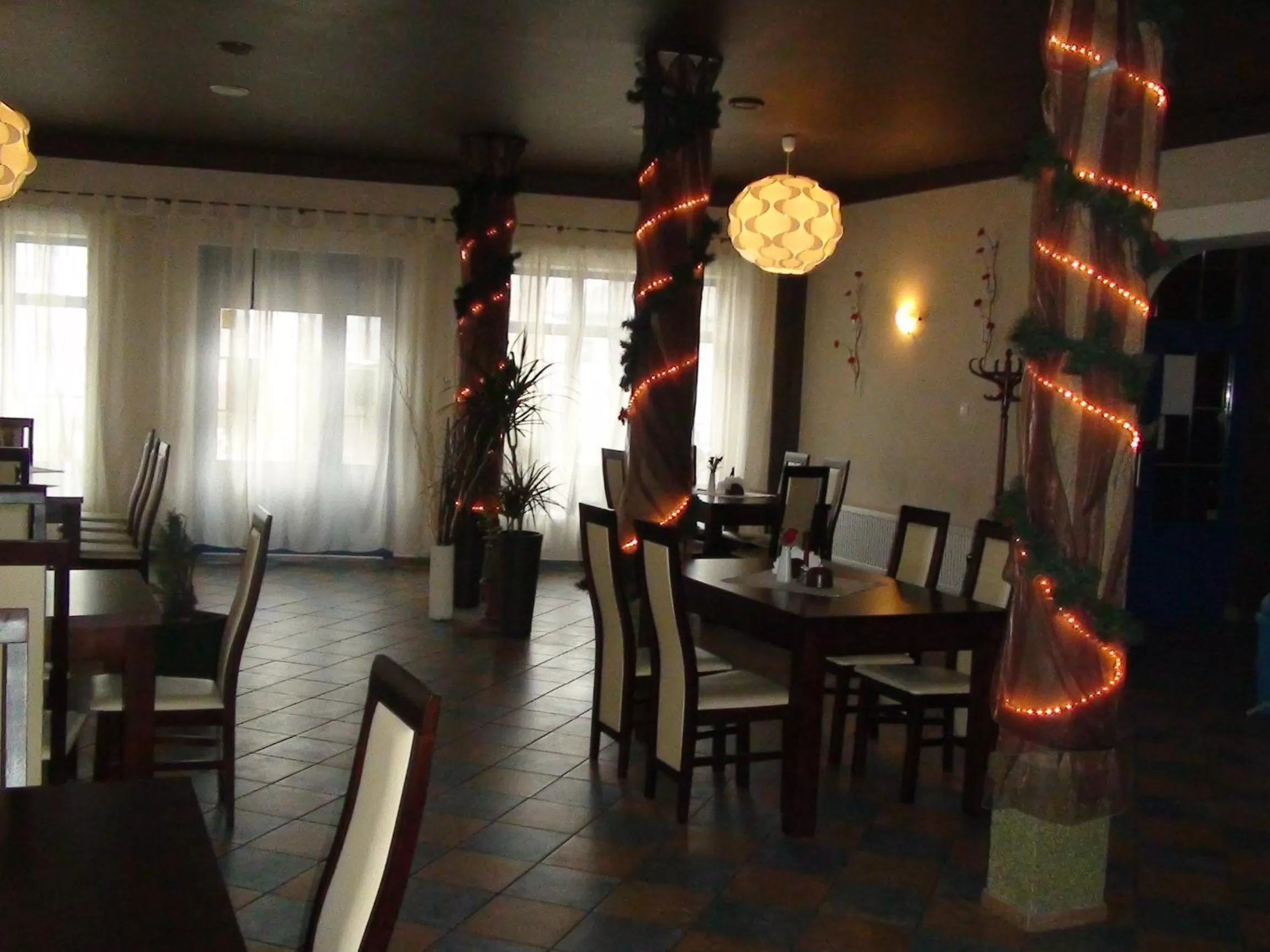 Restaurant/places to eat in Hotel Europa