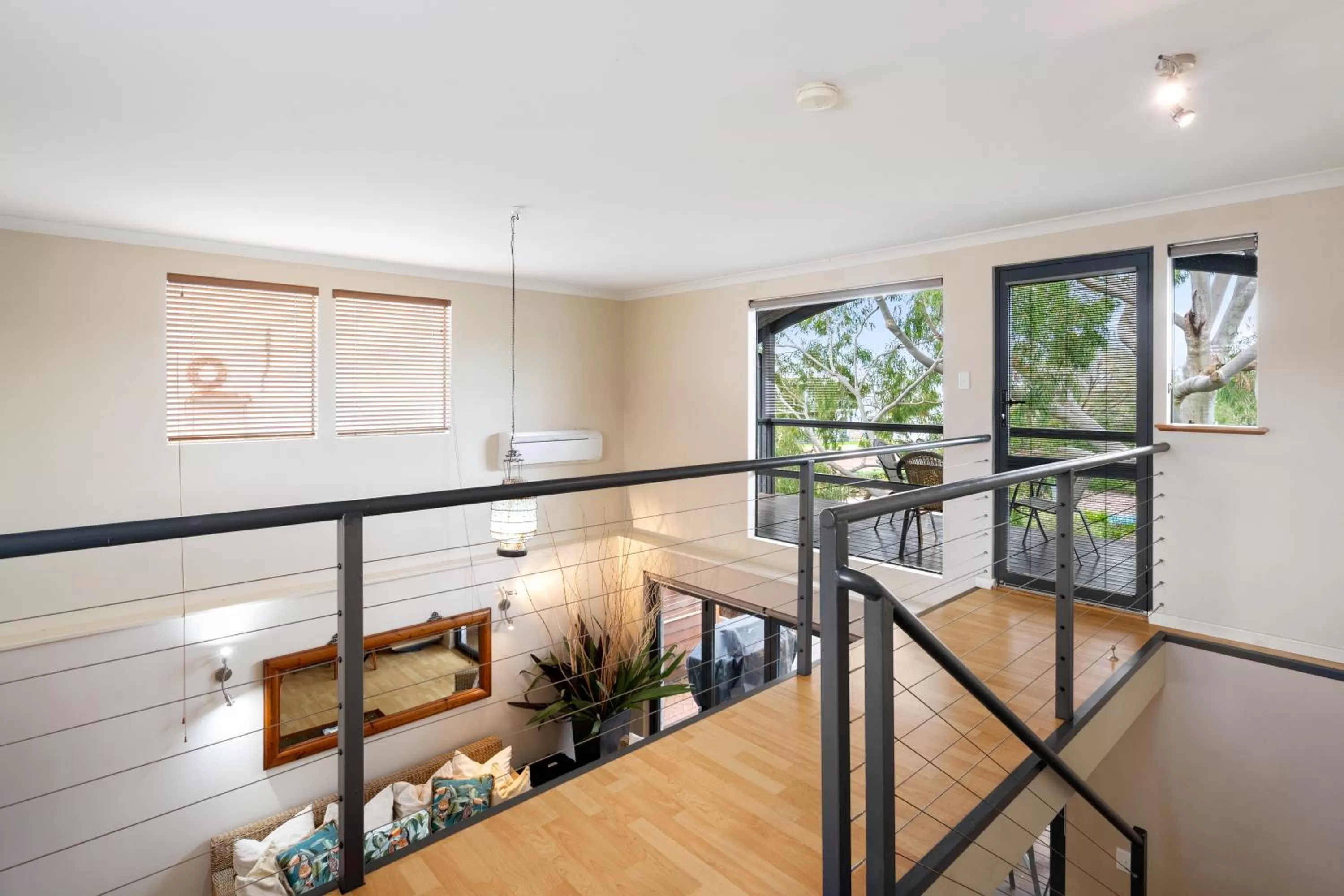 Bed in Bay Village Dunsborough