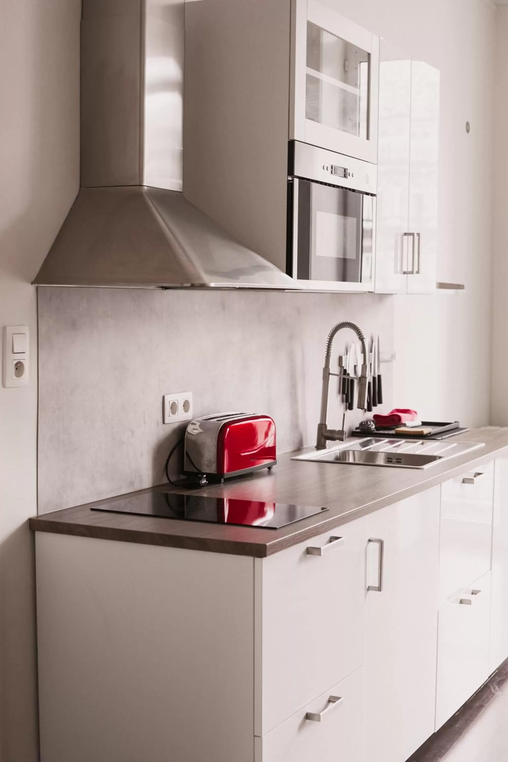 kitchen in Super central in Brussels