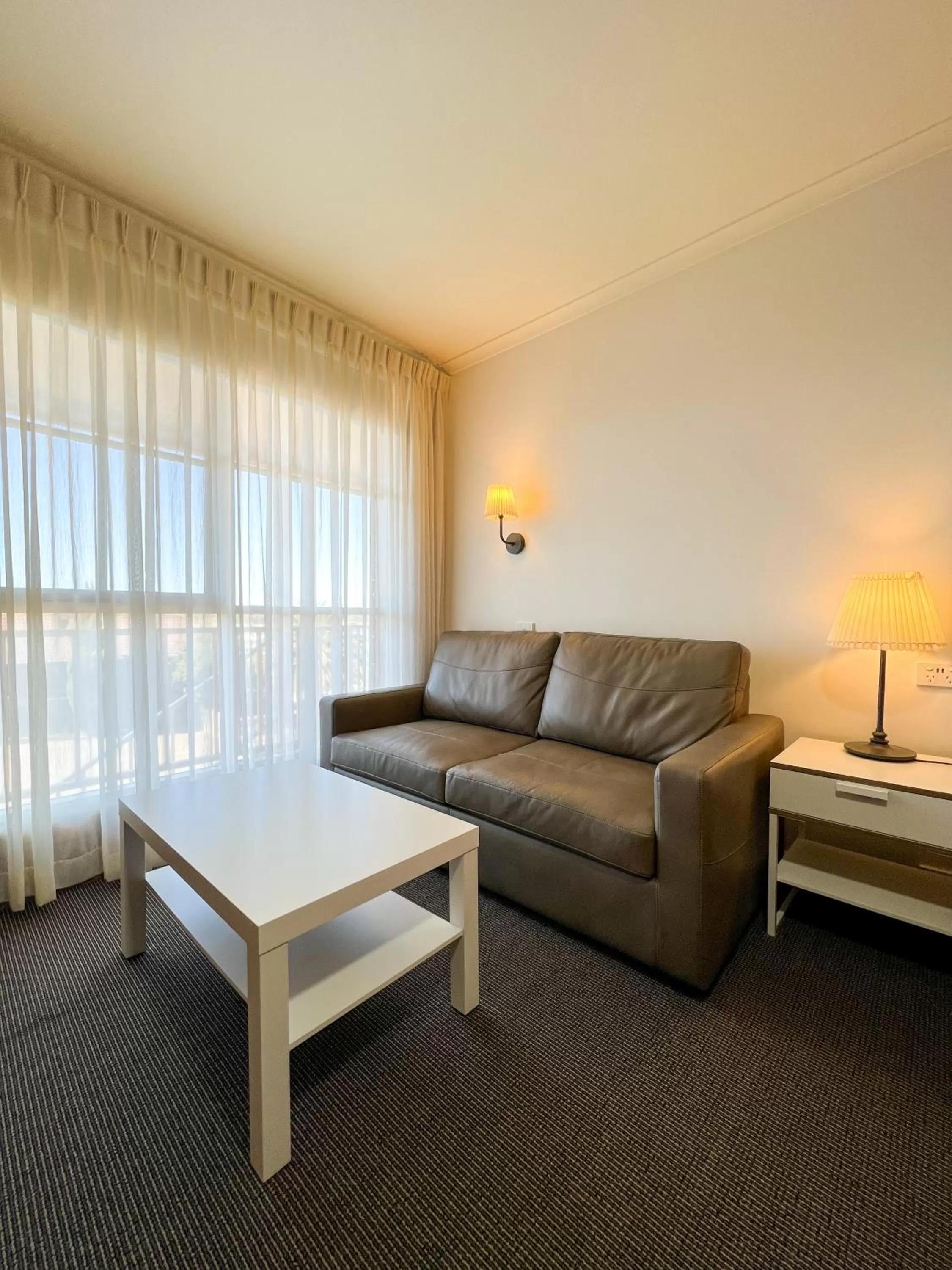 Summerhill Motor Inn