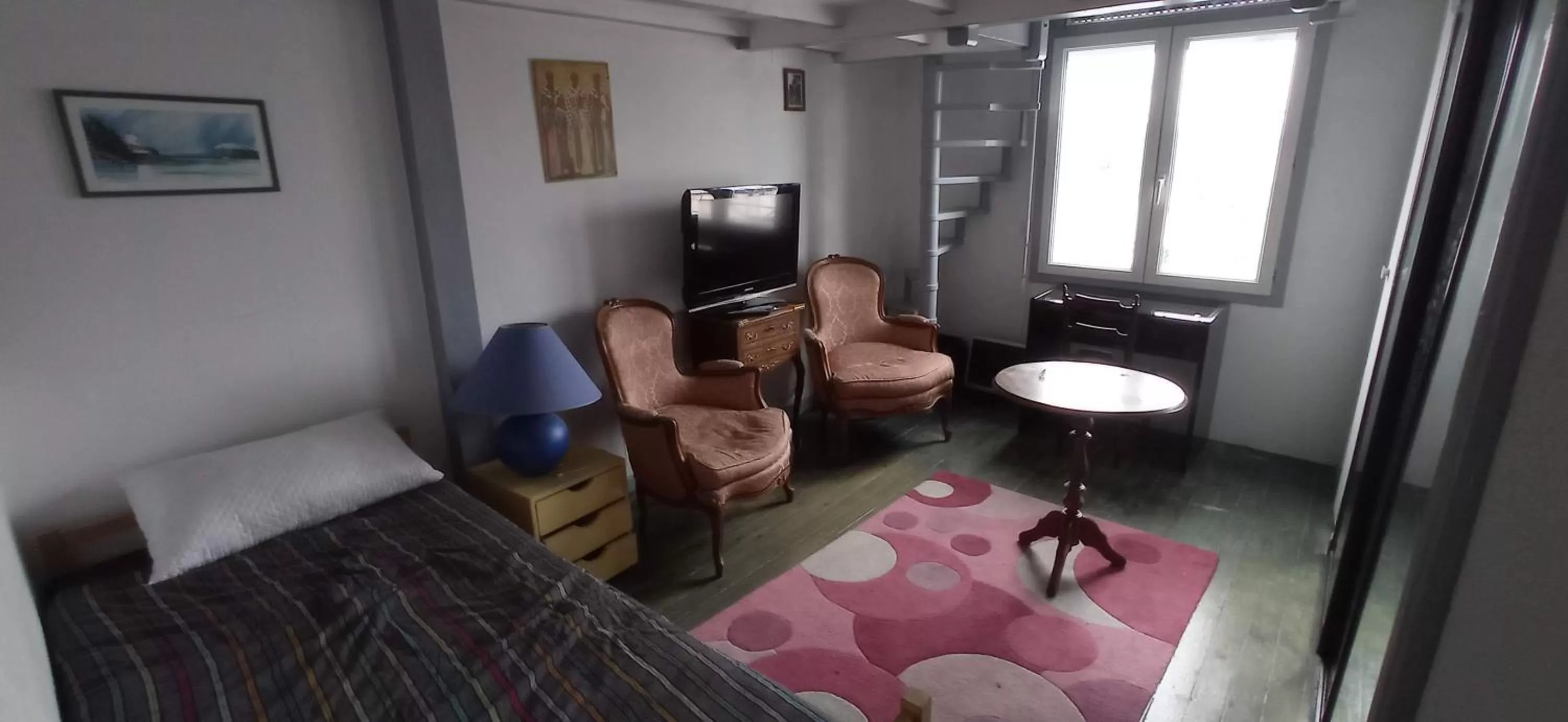 2 chambres et salle de bain un oasis de bien être Piscine et jardin Direct Gare Aéroport