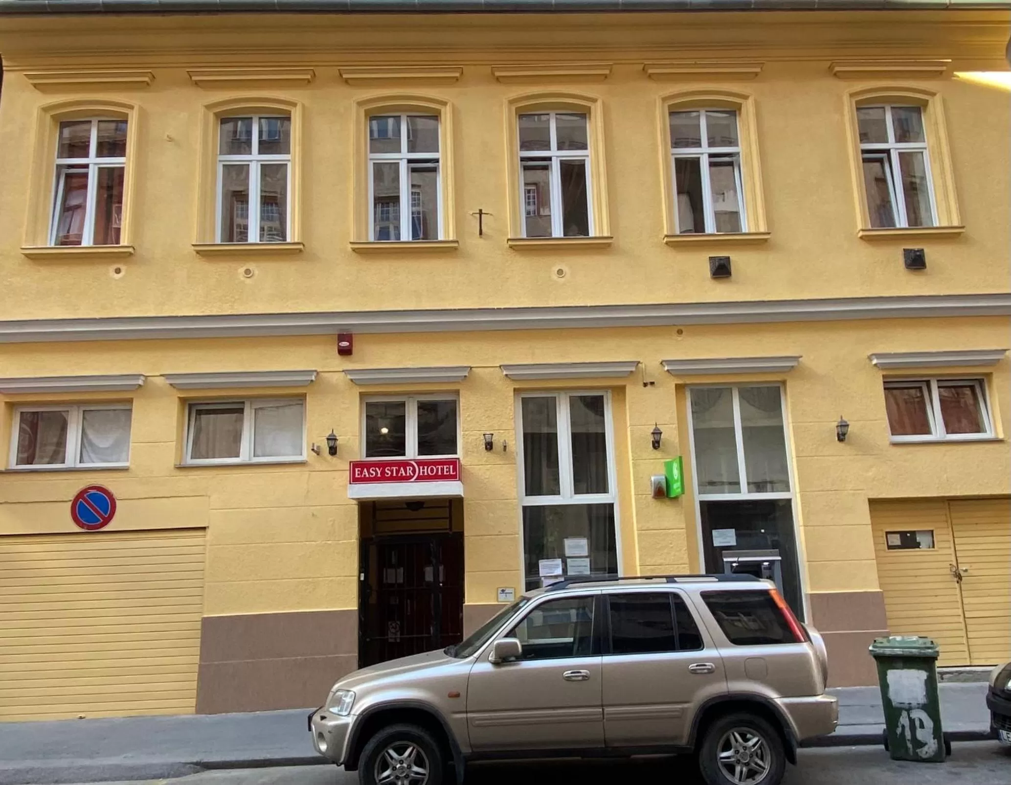 Property building in Easy Star Hotel