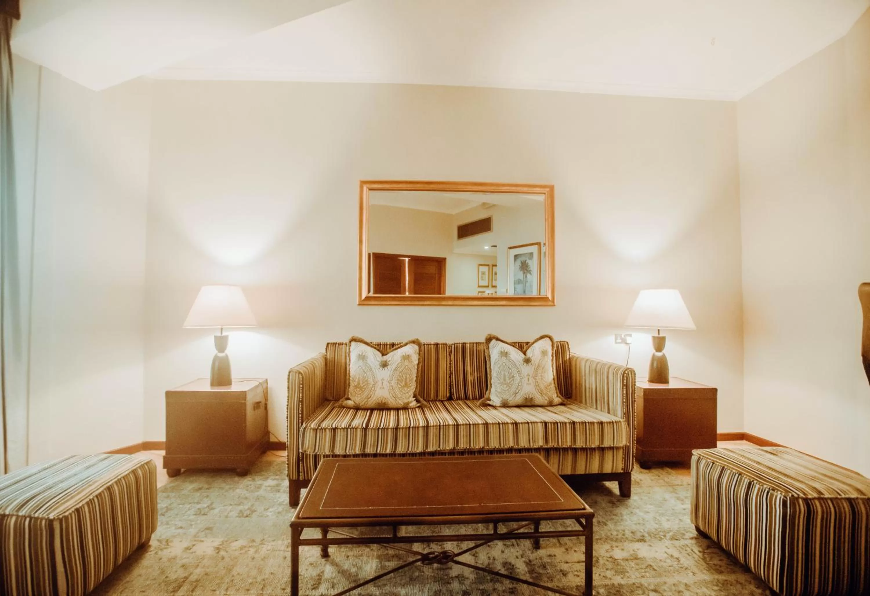 Executive Suite with Sea View in Sea Cliff Hotel