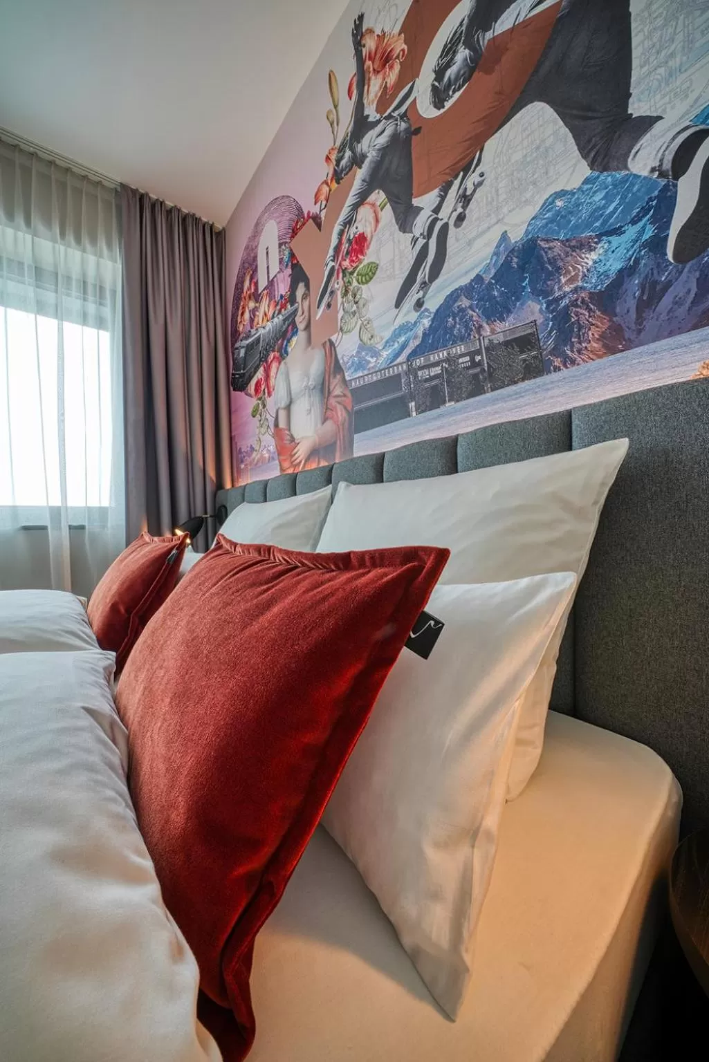 Photo of the whole room, Bed in NYCE Hotel Hannover