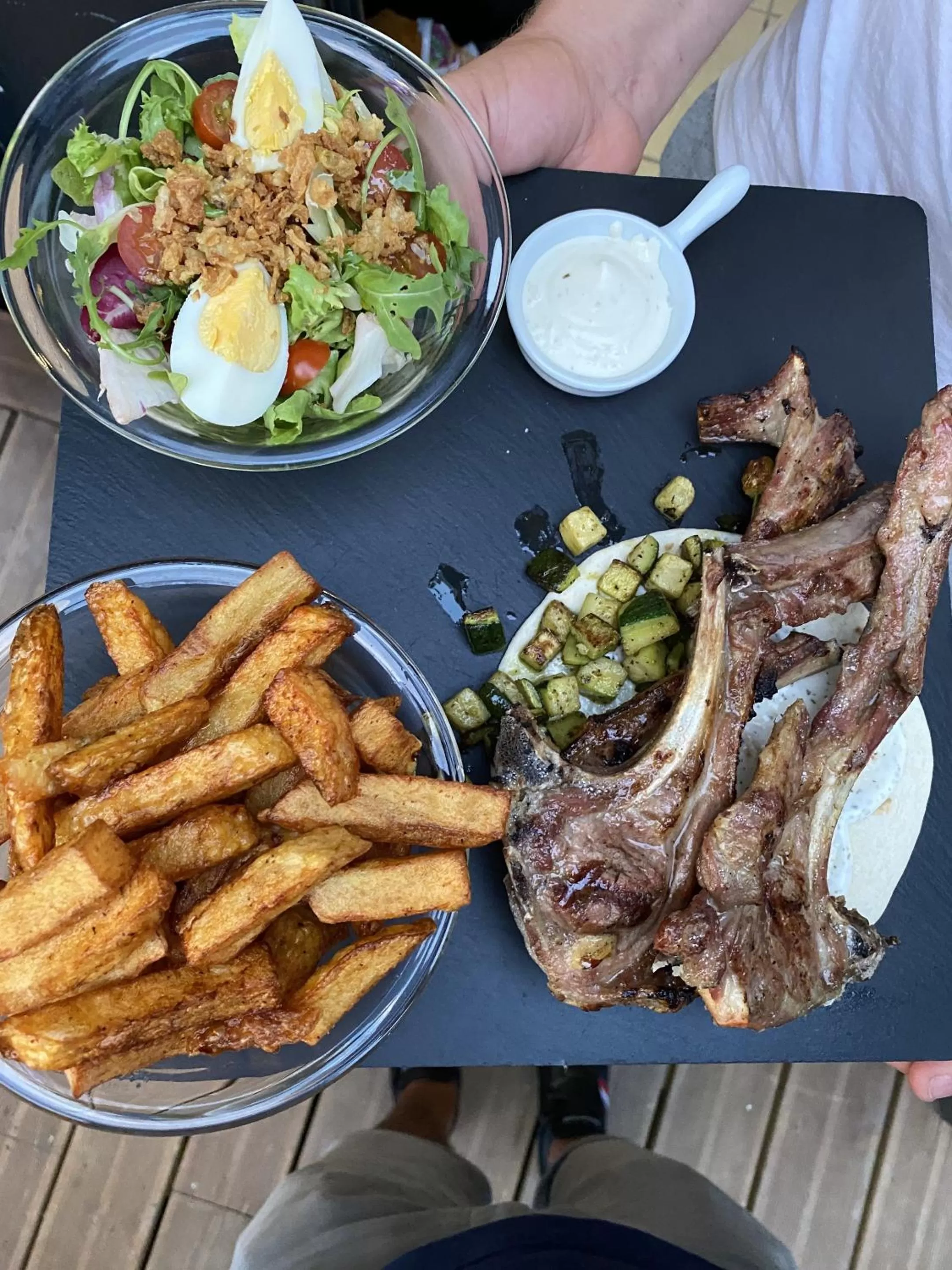 Food and drinks in Hôtel des Moulins