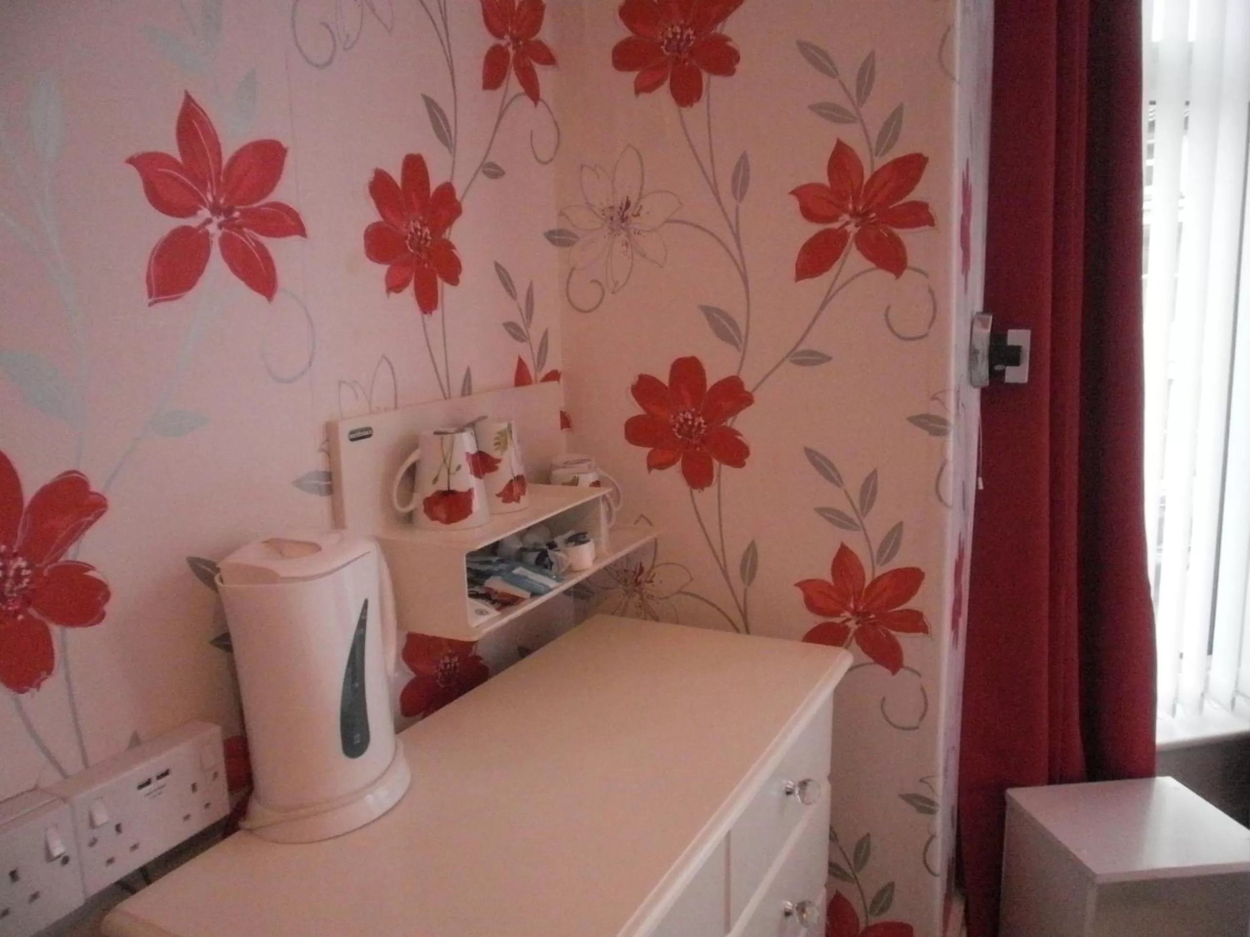 Coffee/tea facilities in The Withnell Hotel