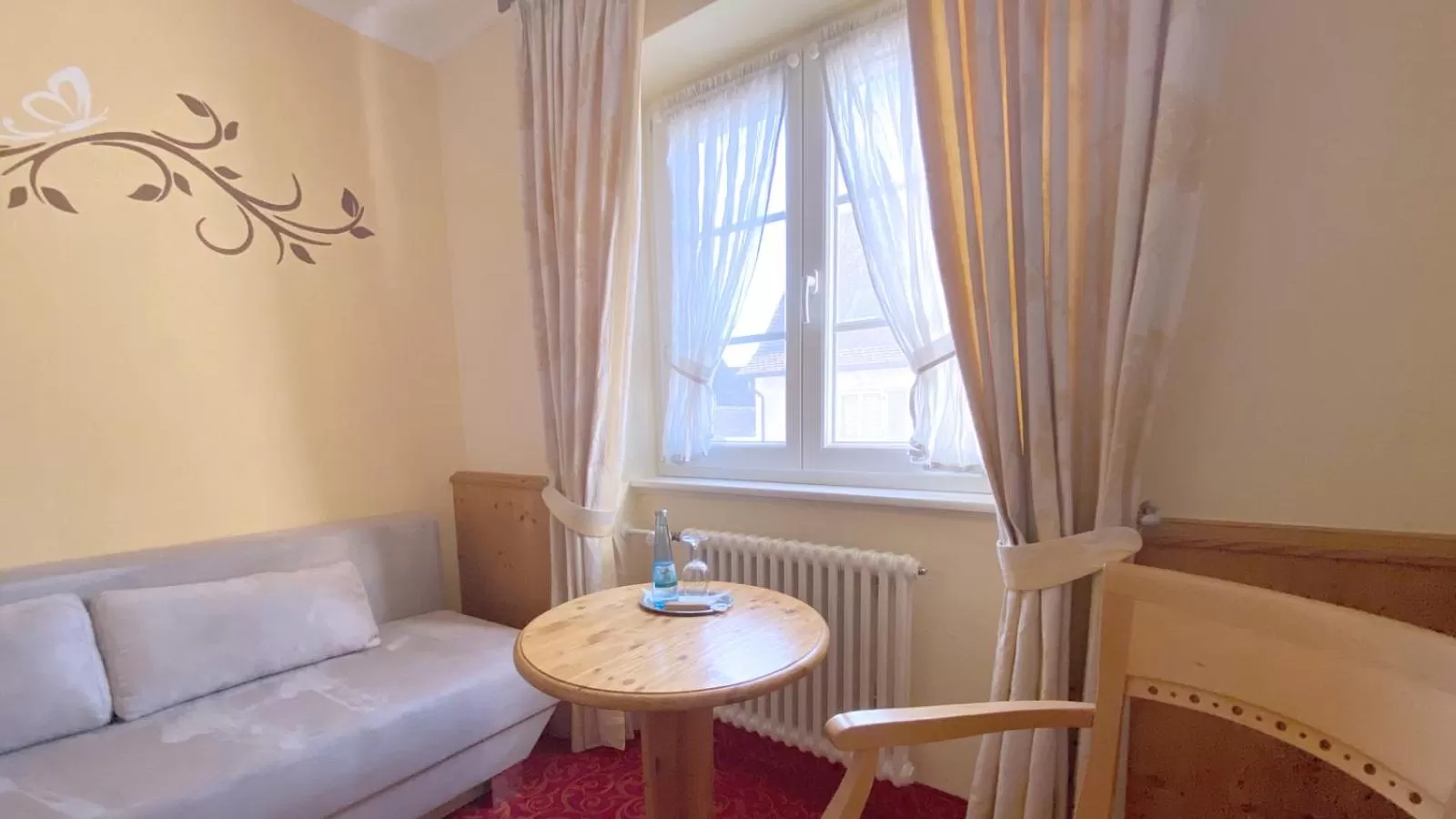 Seating area in Landgasthof Rebstock Weil am Rhein / Basel