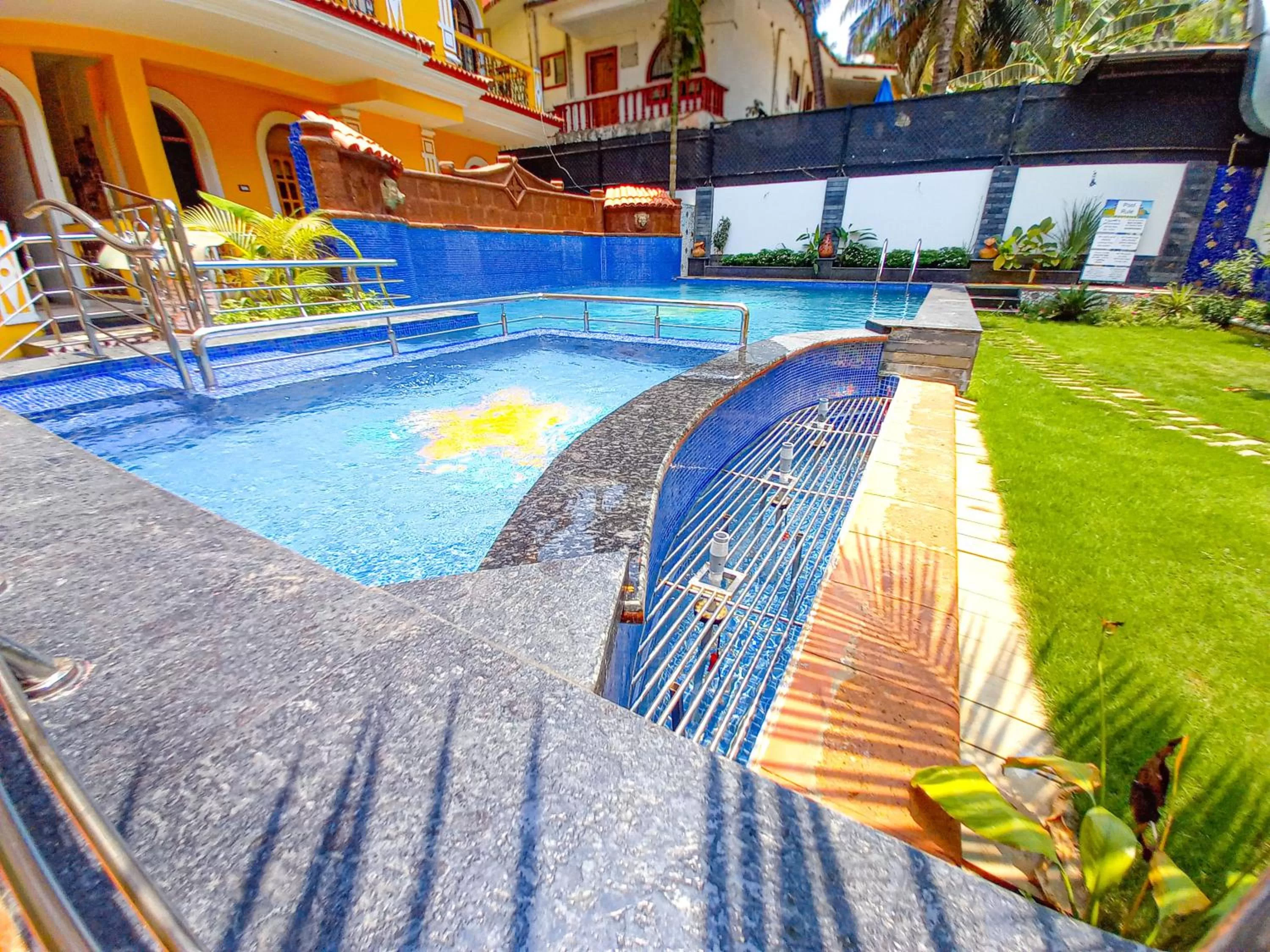 Day in Casa Salvador