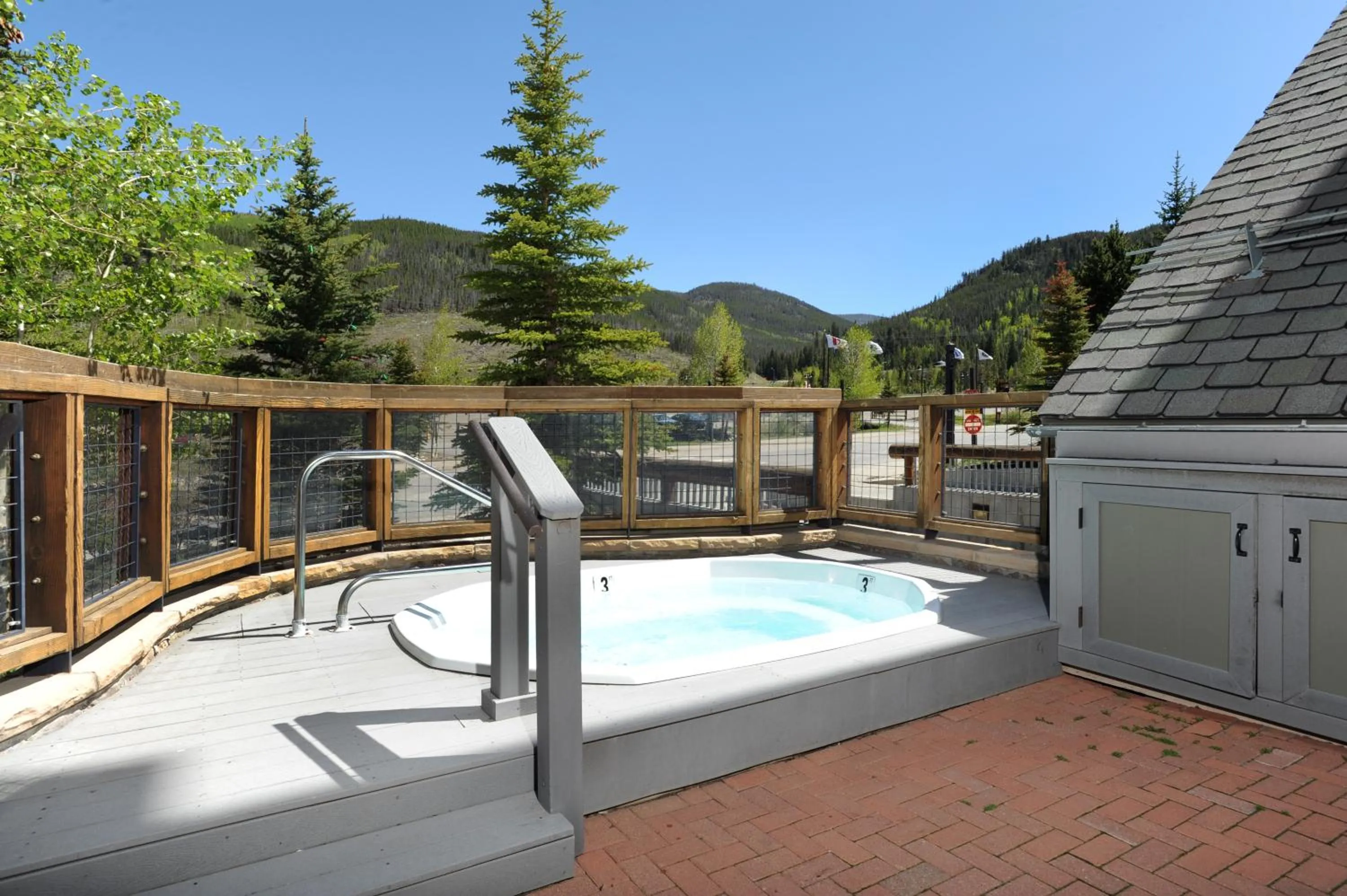 Hot Tub, Swimming Pool in River Run Village by Keystone Resort