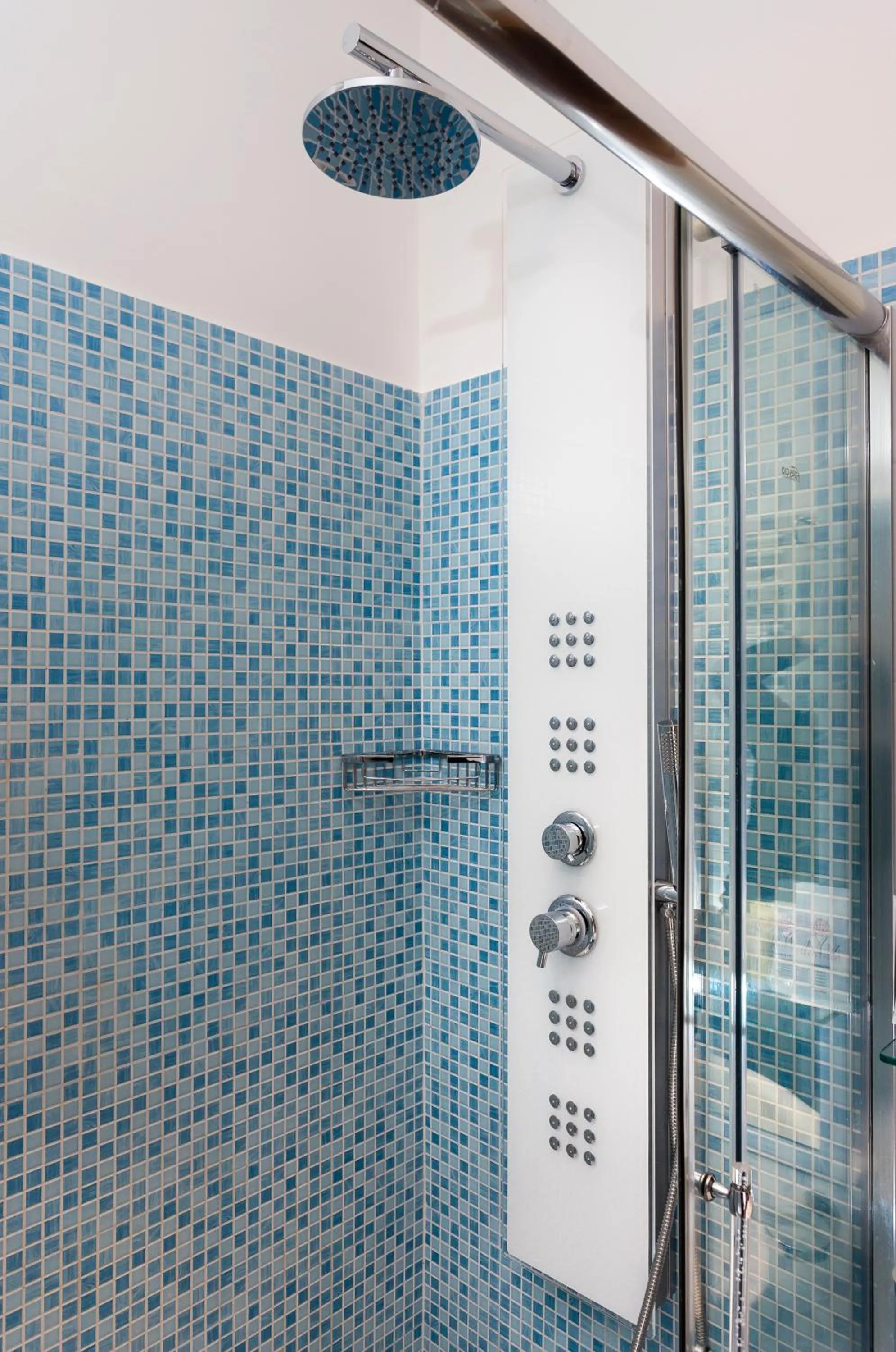 Bathroom in Hotel Gallia Palace