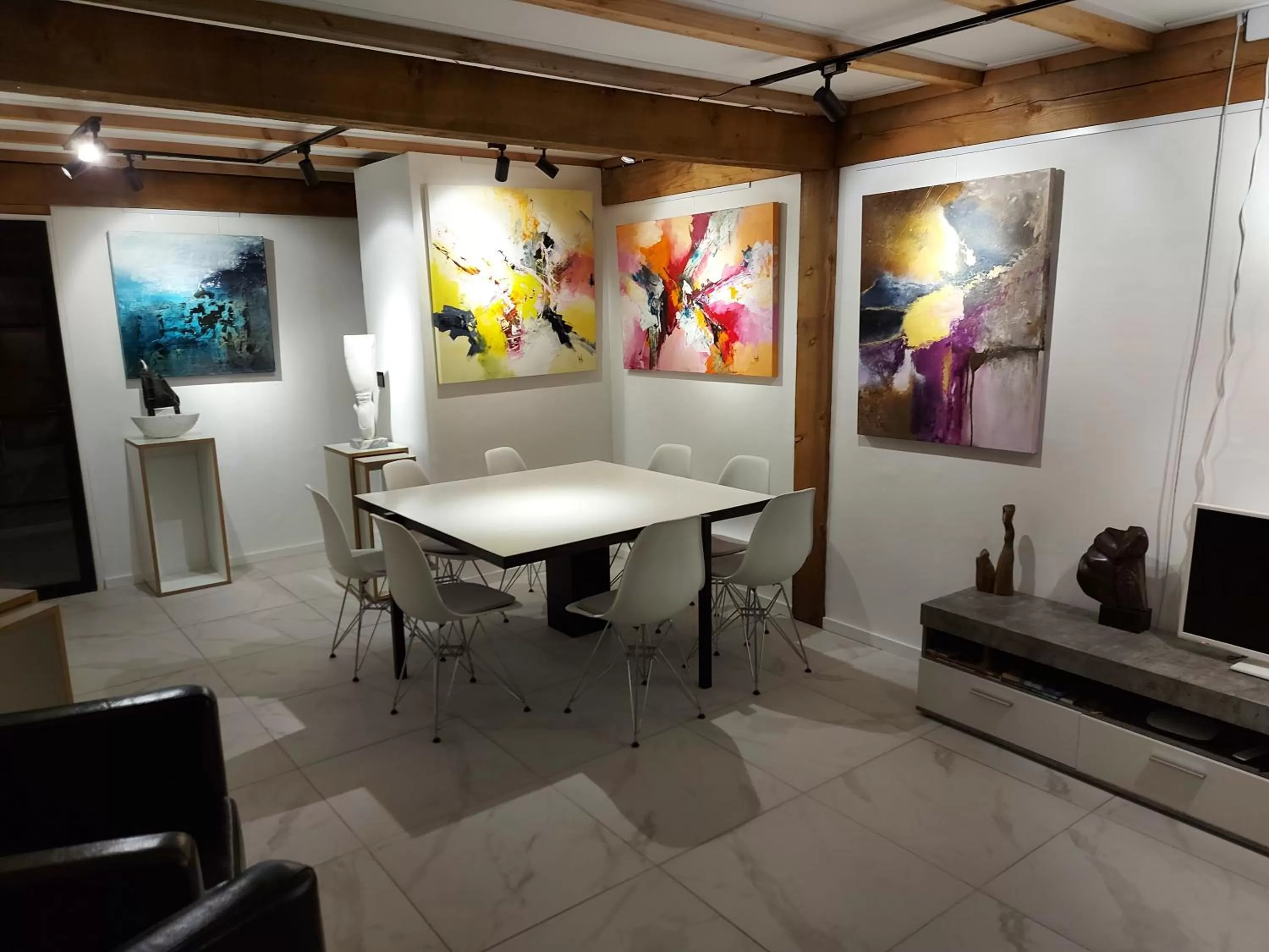 Dining area in B&B bij Vincent